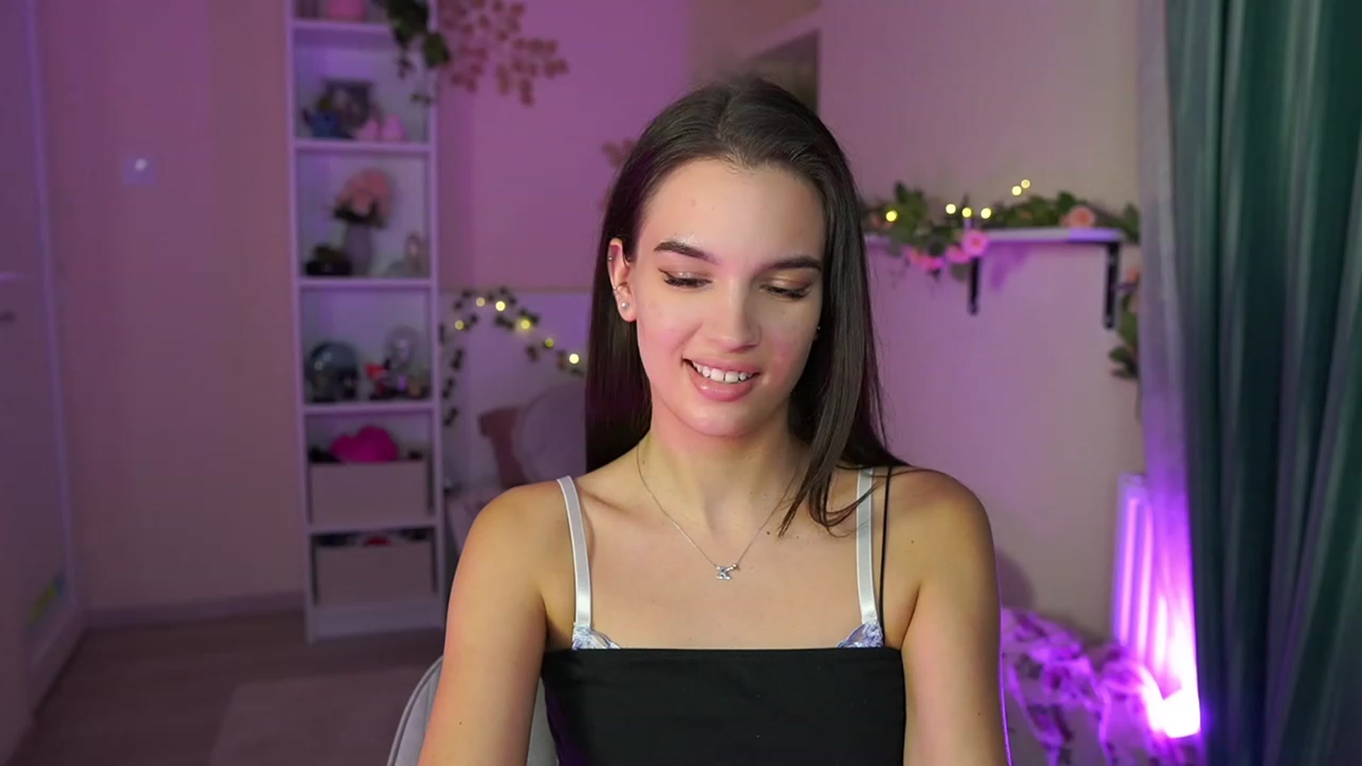 Gallery image thumbnail from Kylie_Quinn's myfreecams stream on, 10/24/2023, 22:00 image 11 of 20