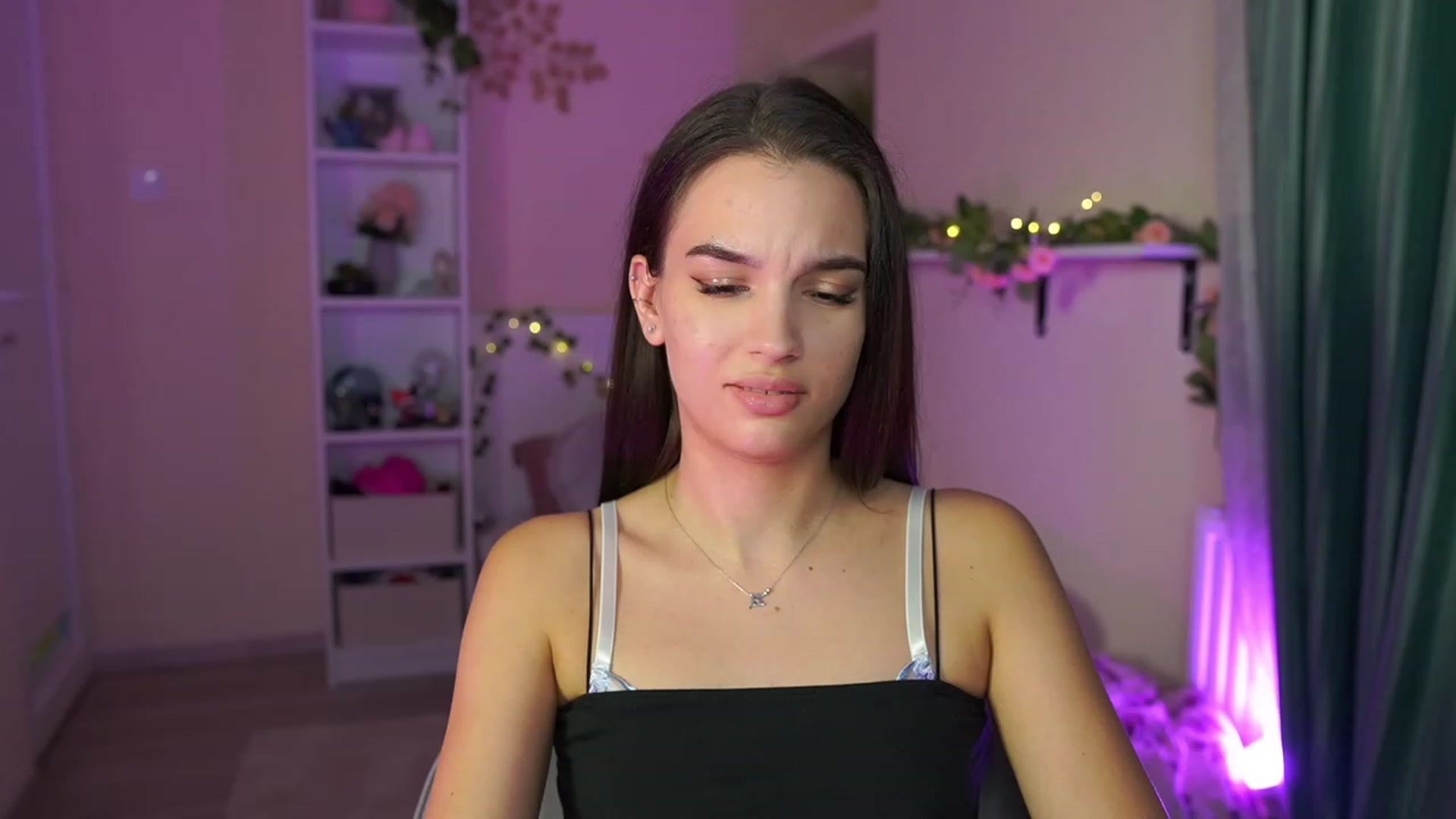 Gallery image thumbnail from Kylie_Quinn's myfreecams stream on, 10/24/2023, 22:00 image 15 of 20