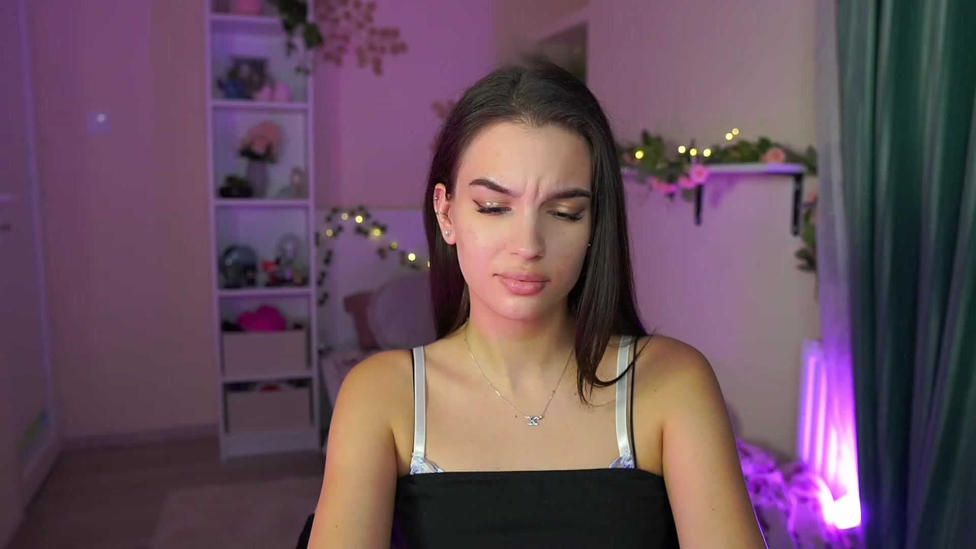 Gallery image thumbnail from Kylie_Quinn's myfreecams stream on, 10/24/2023, 22:00 image 19 of 20