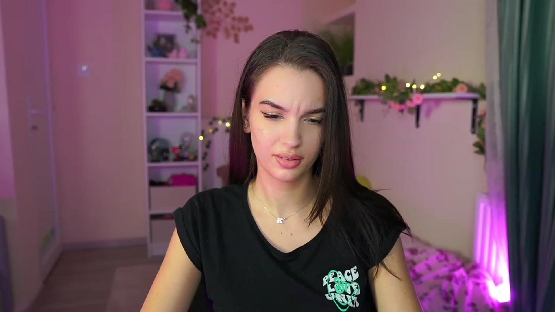 Gallery image thumbnail from Kylie_Quinn's myfreecams stream on, 10/25/2023, 14:40 image 18 of 20