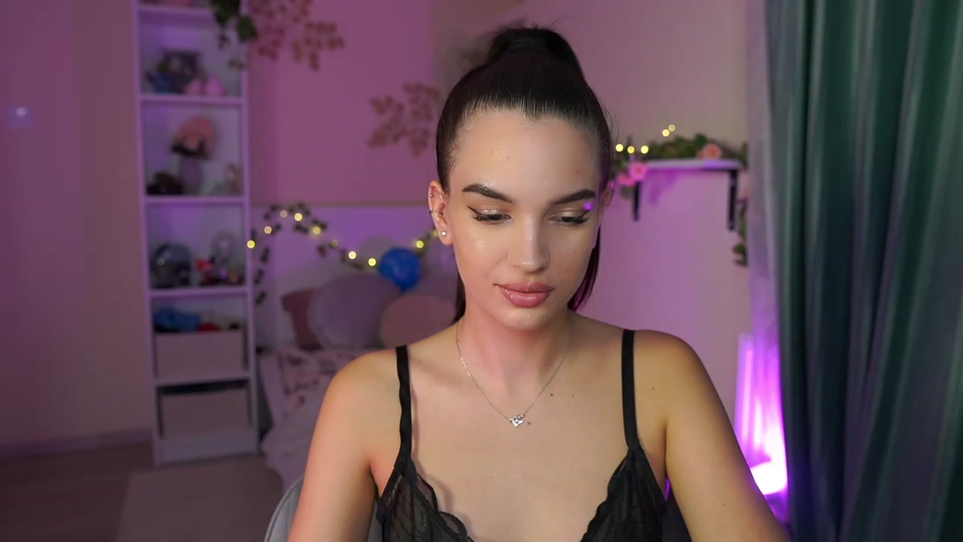 Gallery image thumbnail from Kylie_Quinn's myfreecams stream on, 10/26/2023, 20:13 image 7 of 20