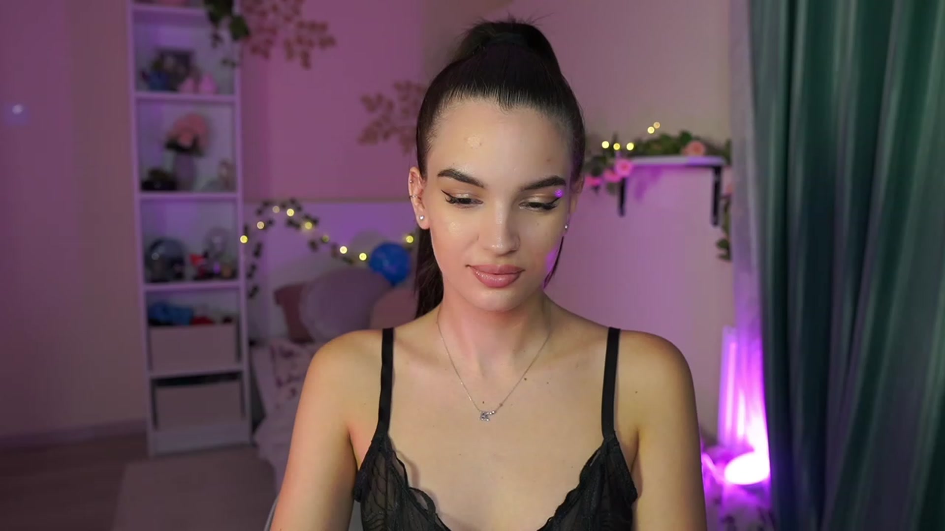 Gallery image thumbnail from Kylie_Quinn's myfreecams stream on, 10/26/2023, 20:13 image 2 of 20