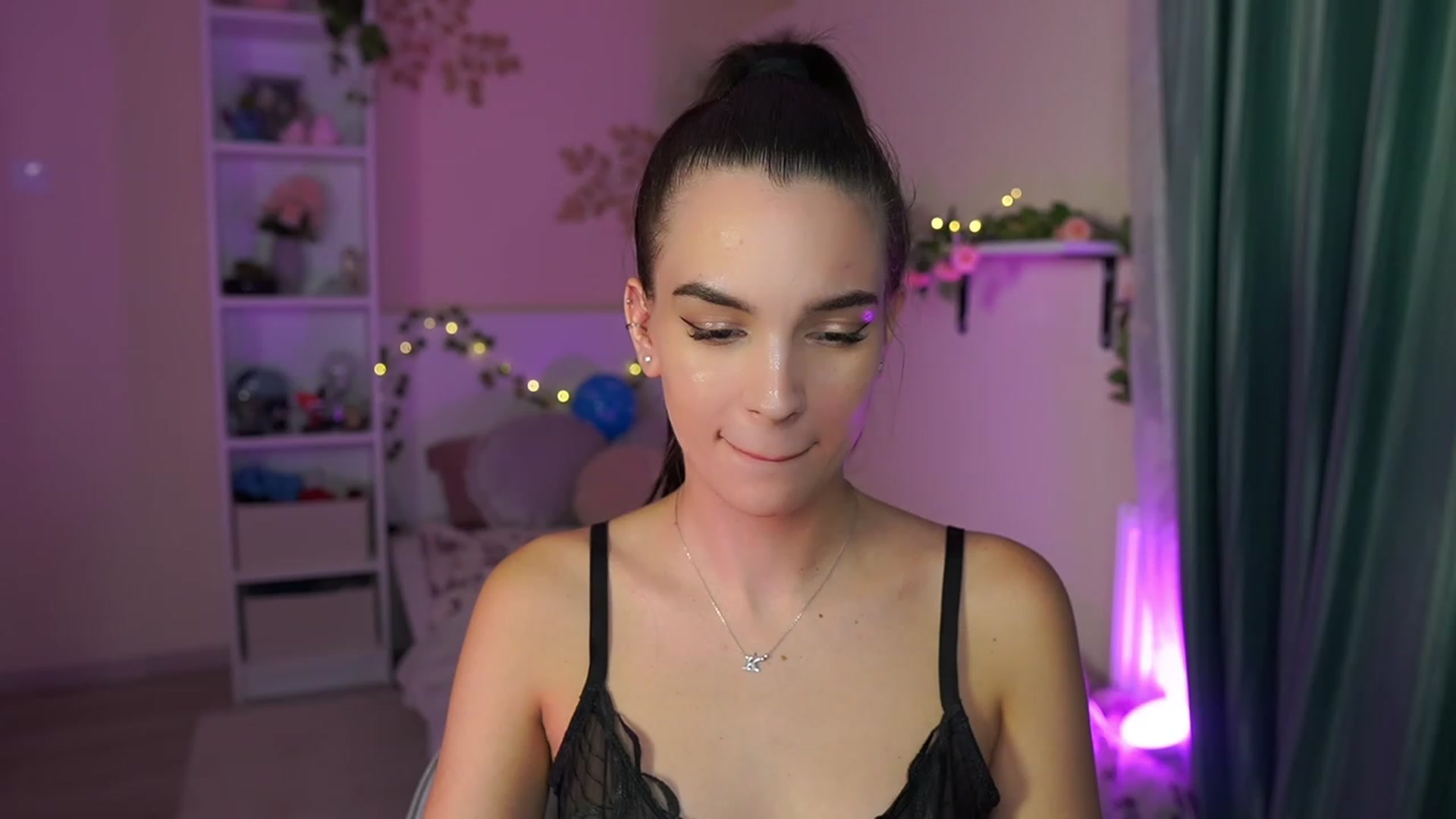 Gallery image thumbnail from Kylie_Quinn's myfreecams stream on, 10/26/2023, 20:13 image 19 of 20