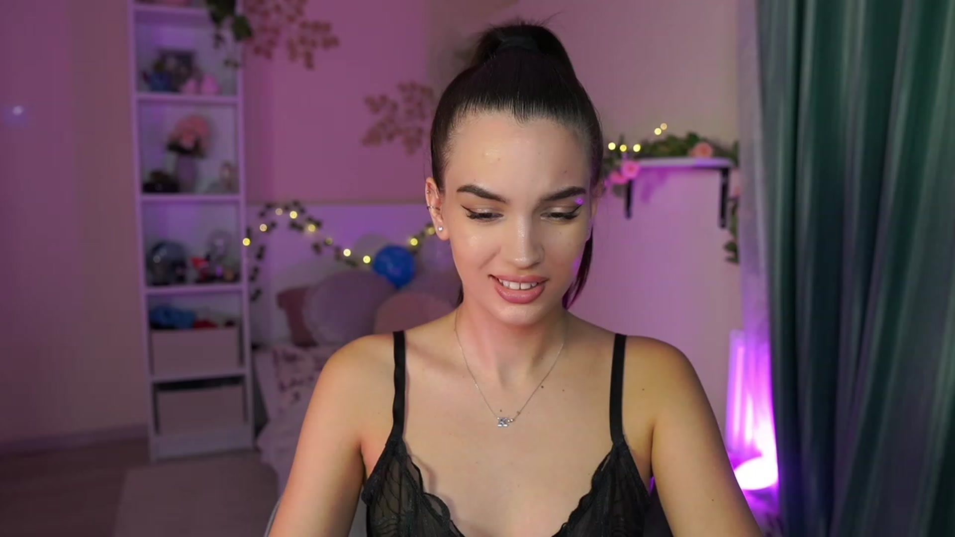 Gallery image thumbnail from Kylie_Quinn's myfreecams stream on, 10/26/2023, 20:13 image 3 of 20