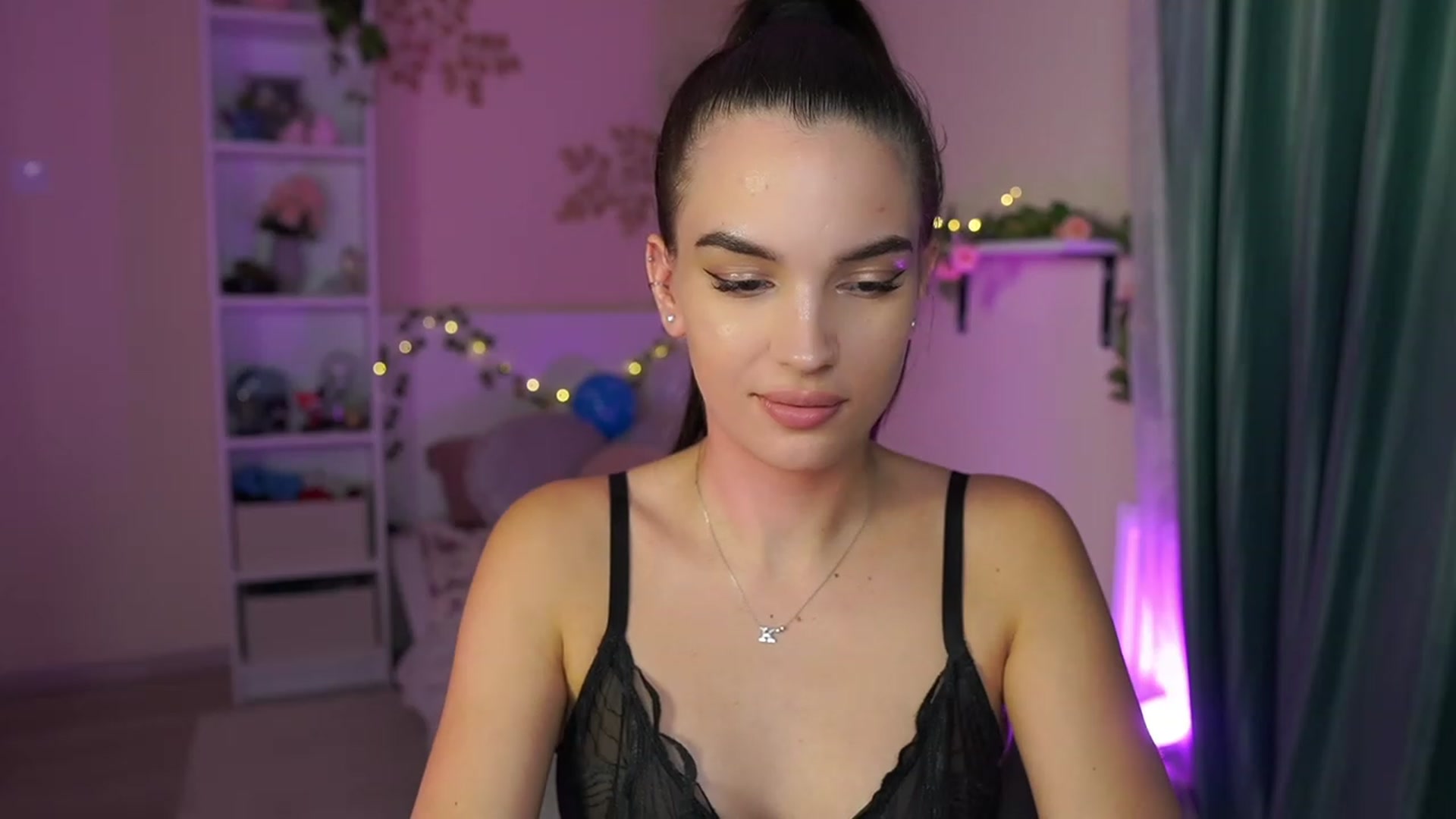 Gallery image thumbnail from Kylie_Quinn's myfreecams stream on, 10/26/2023, 20:13 image 16 of 20