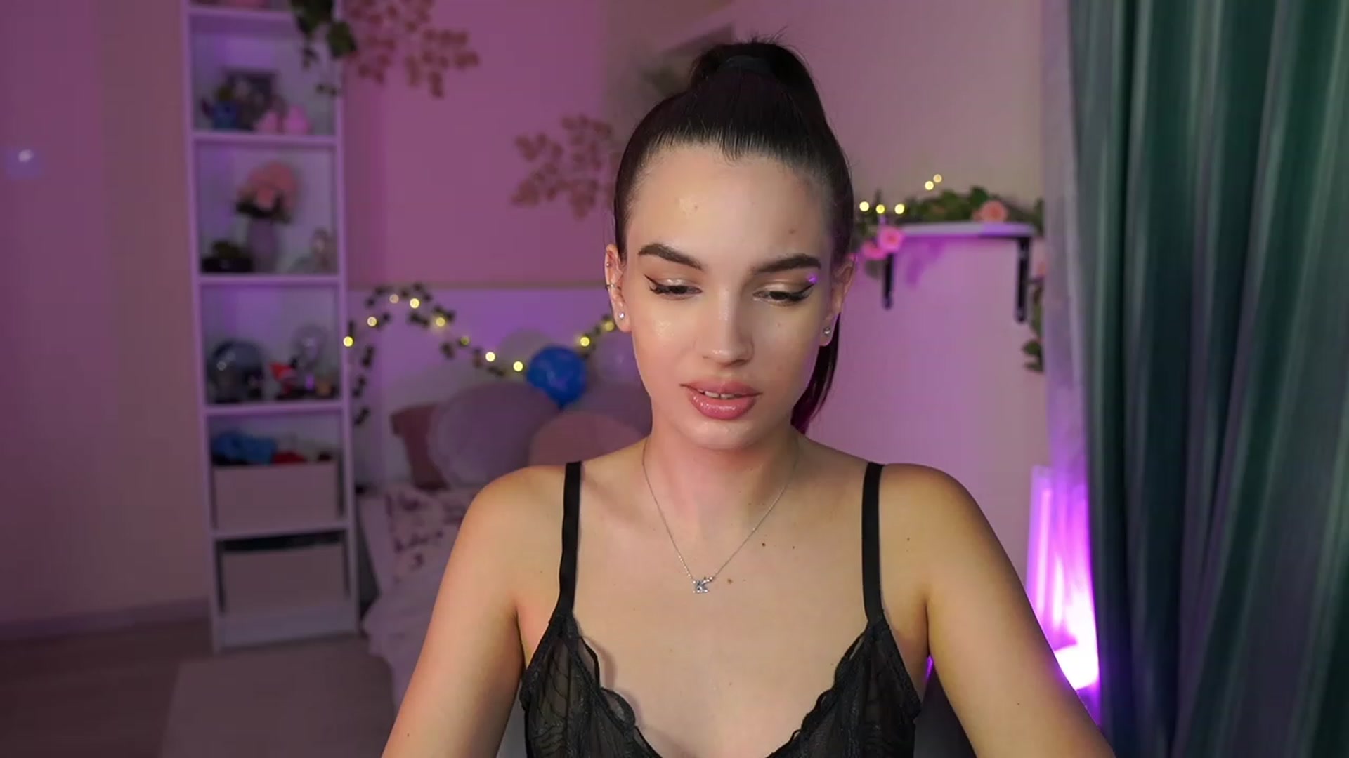 Gallery image thumbnail from Kylie_Quinn's myfreecams stream on, 10/26/2023, 20:13 image 5 of 20