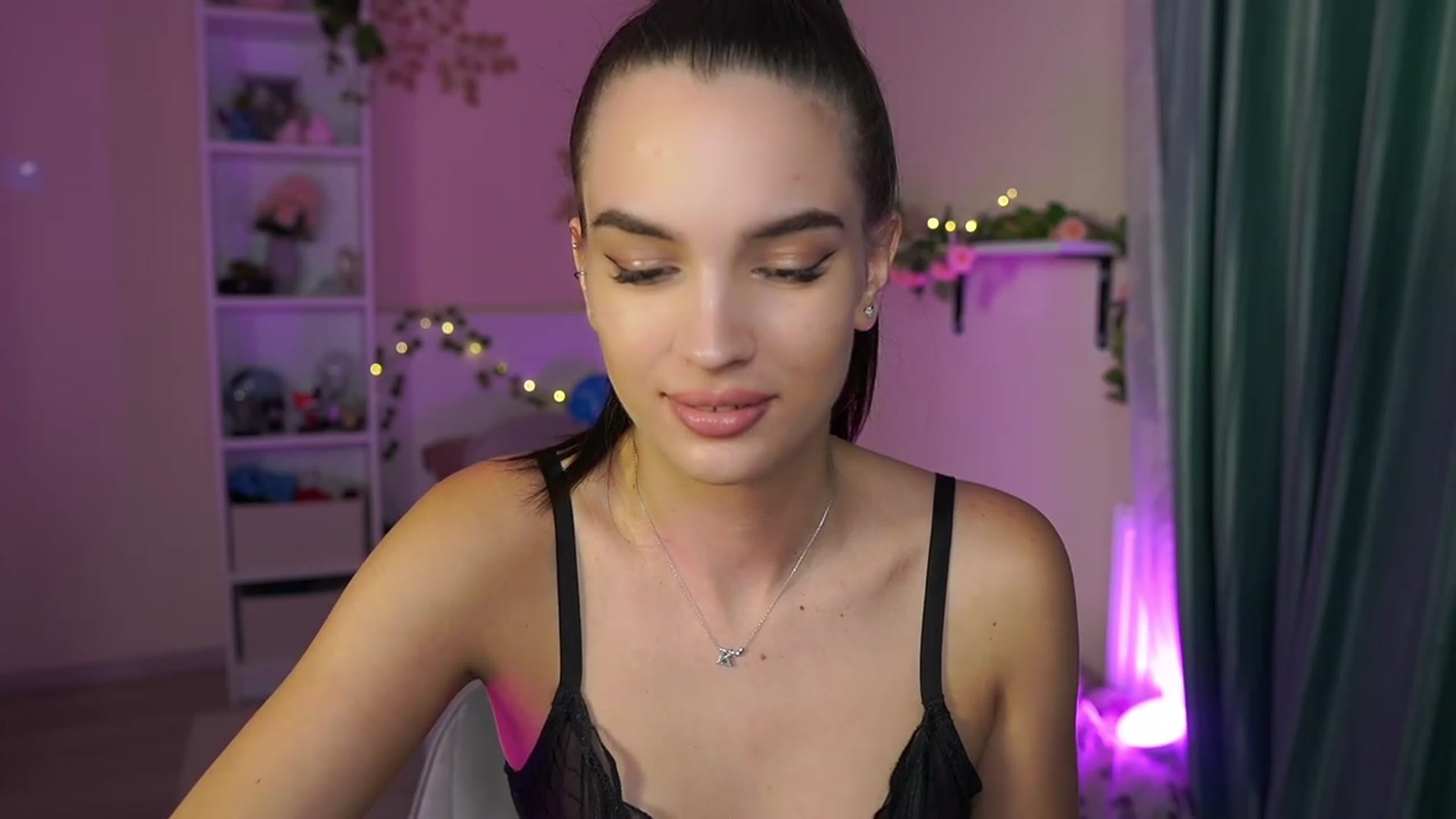 Gallery image thumbnail from Kylie_Quinn's myfreecams stream on, 10/26/2023, 20:13 image 4 of 20