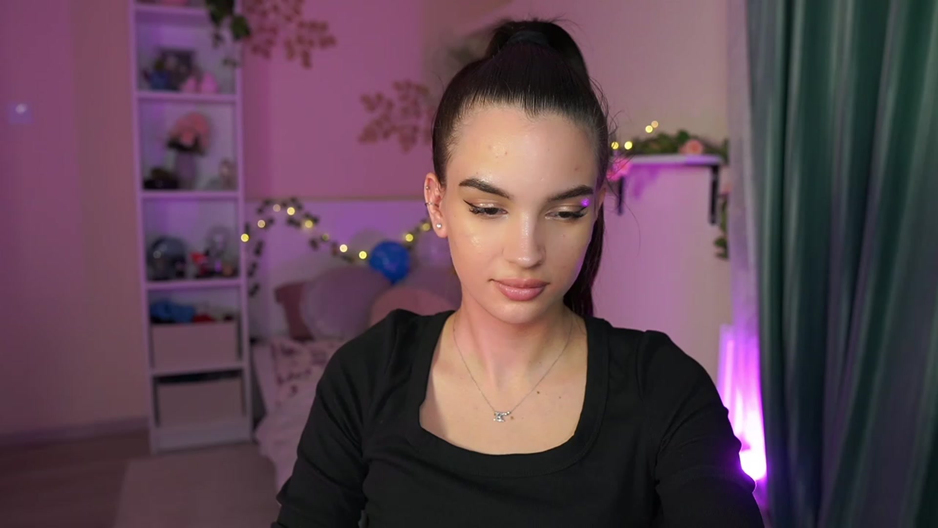 Gallery image thumbnail from Kylie_Quinn's myfreecams stream on, 10/26/2023, 21:41 image 4 of 20