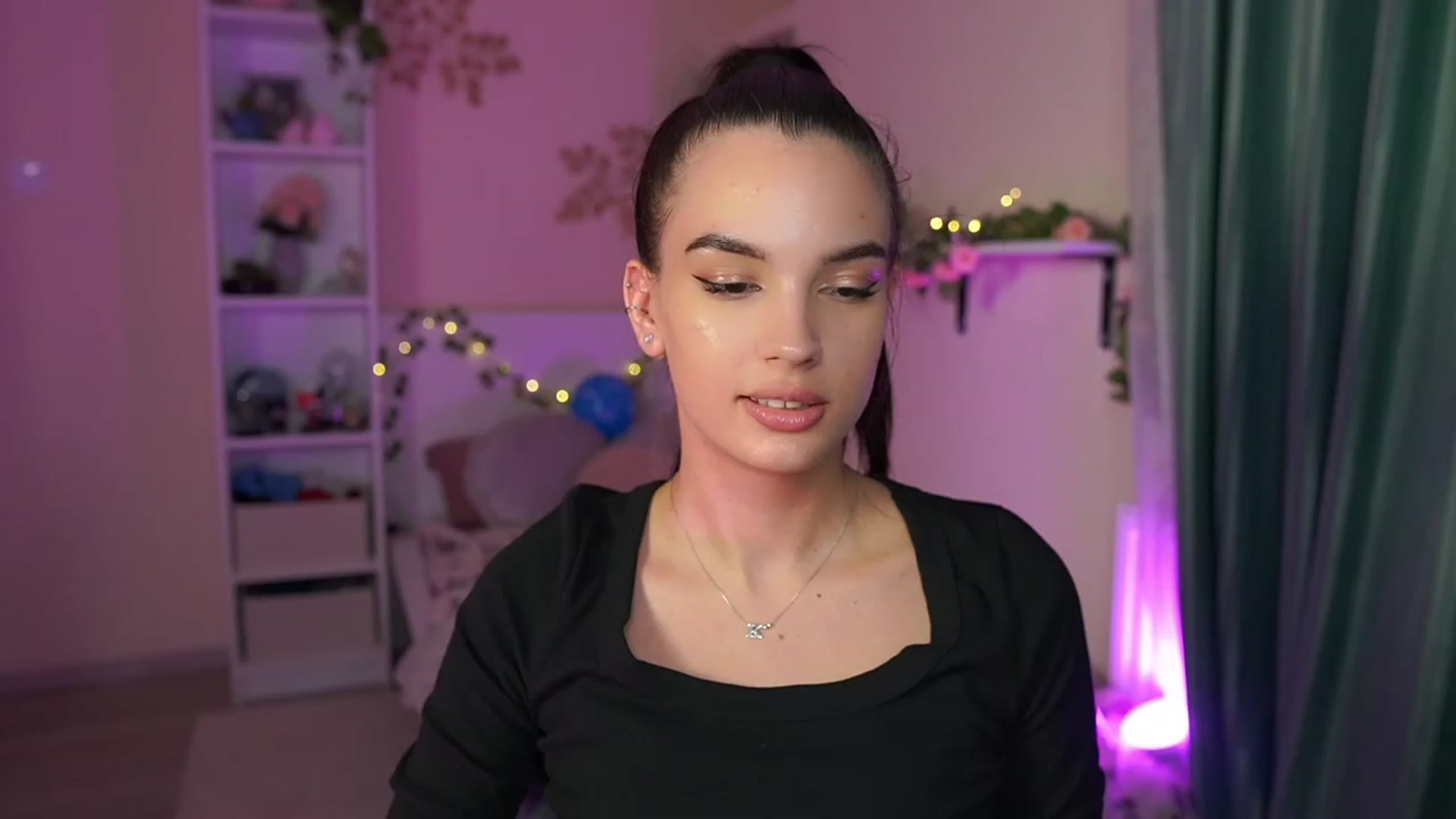 Gallery image thumbnail from Kylie_Quinn's myfreecams stream on, 10/26/2023, 21:41 image 6 of 20