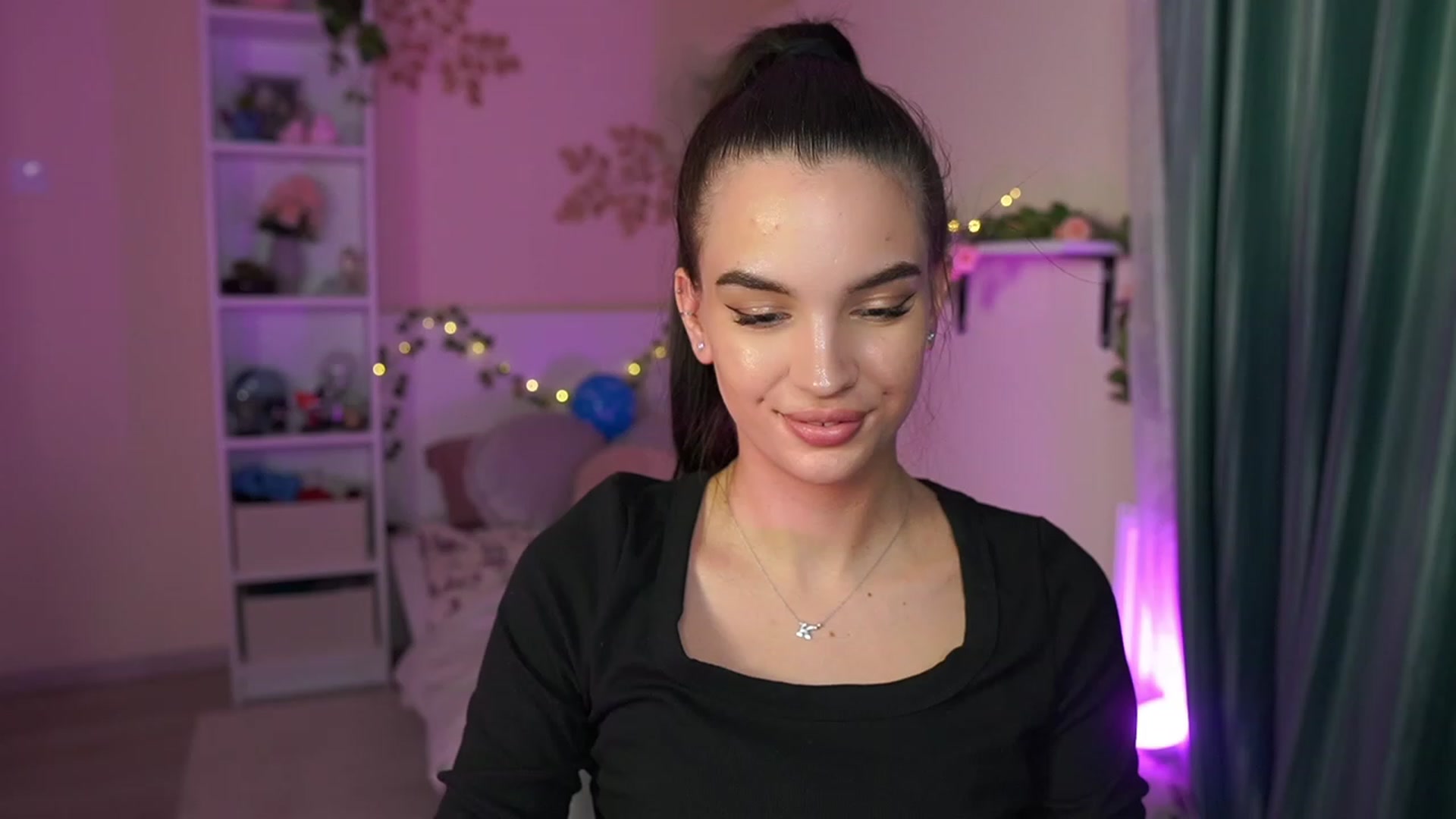 Gallery image thumbnail from Kylie_Quinn's myfreecams stream on, 10/26/2023, 21:41 image 10 of 20