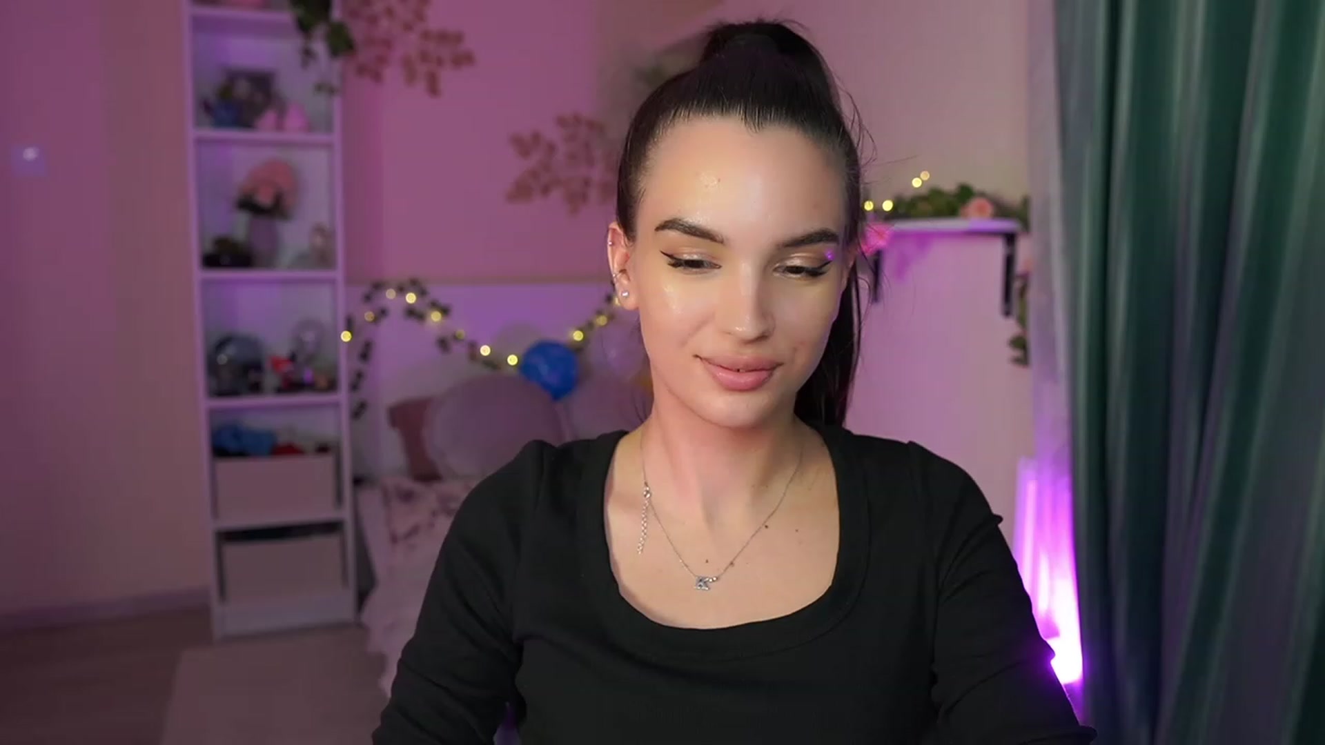 Gallery image thumbnail from Kylie_Quinn's myfreecams stream on, 10/26/2023, 23:06 image 2 of 20