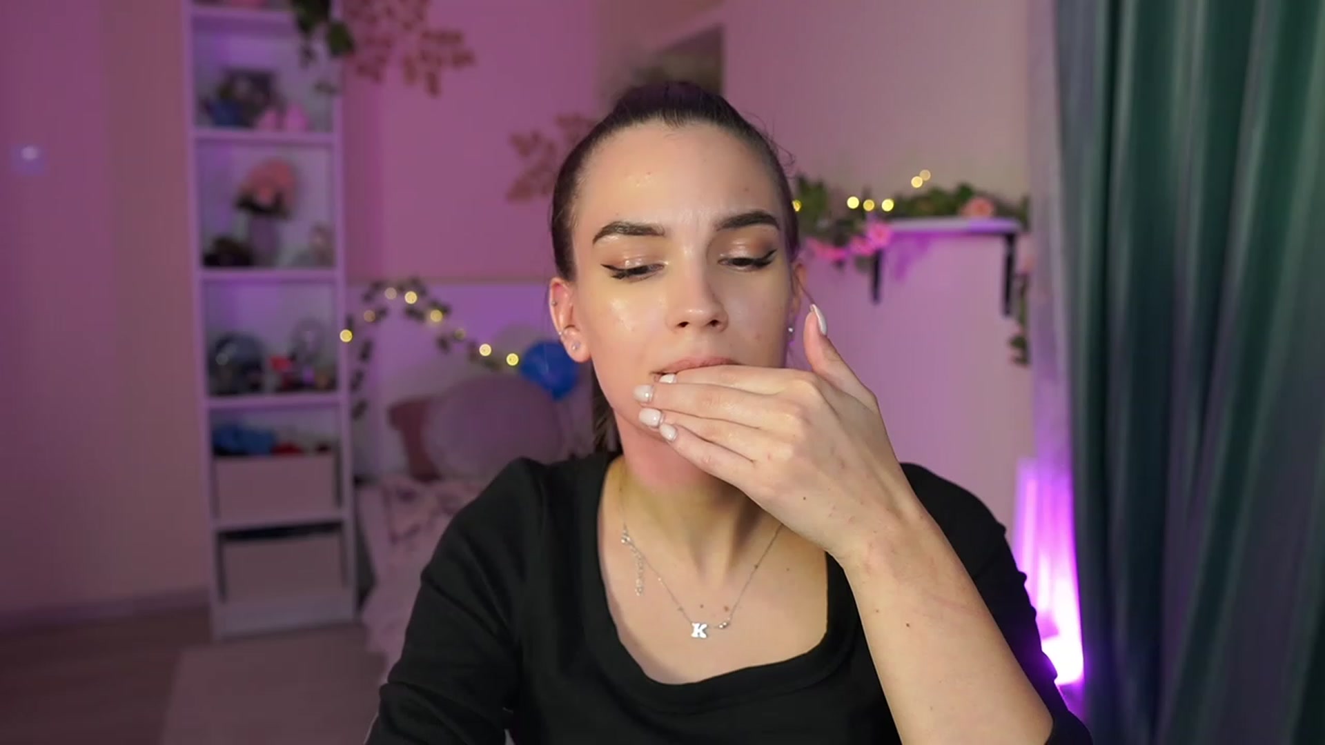 Gallery image thumbnail from Kylie_Quinn's myfreecams stream on, 10/26/2023, 23:06 image 3 of 20