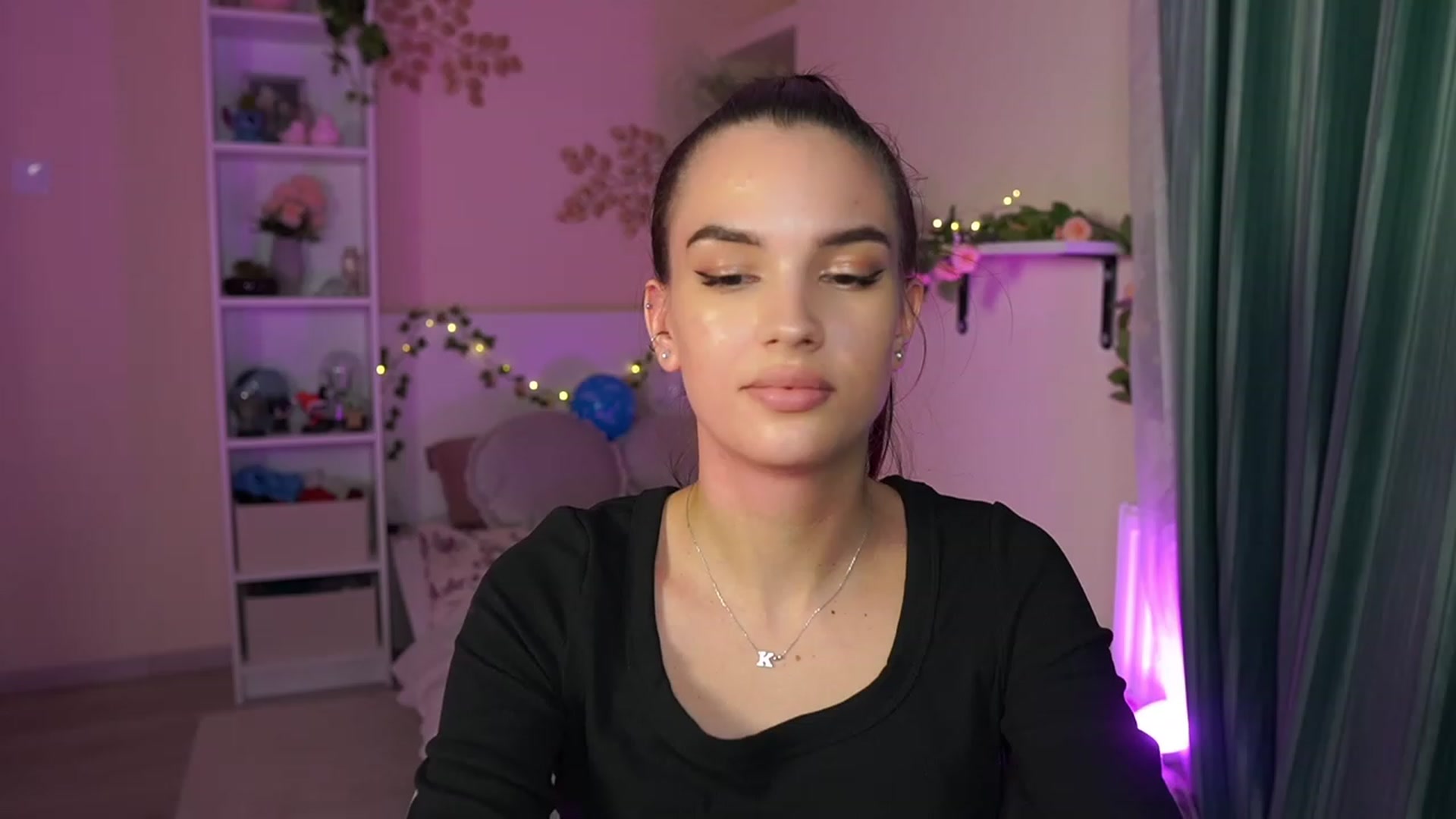 Gallery image thumbnail from Kylie_Quinn's myfreecams stream on, 10/26/2023, 23:06 image 9 of 20