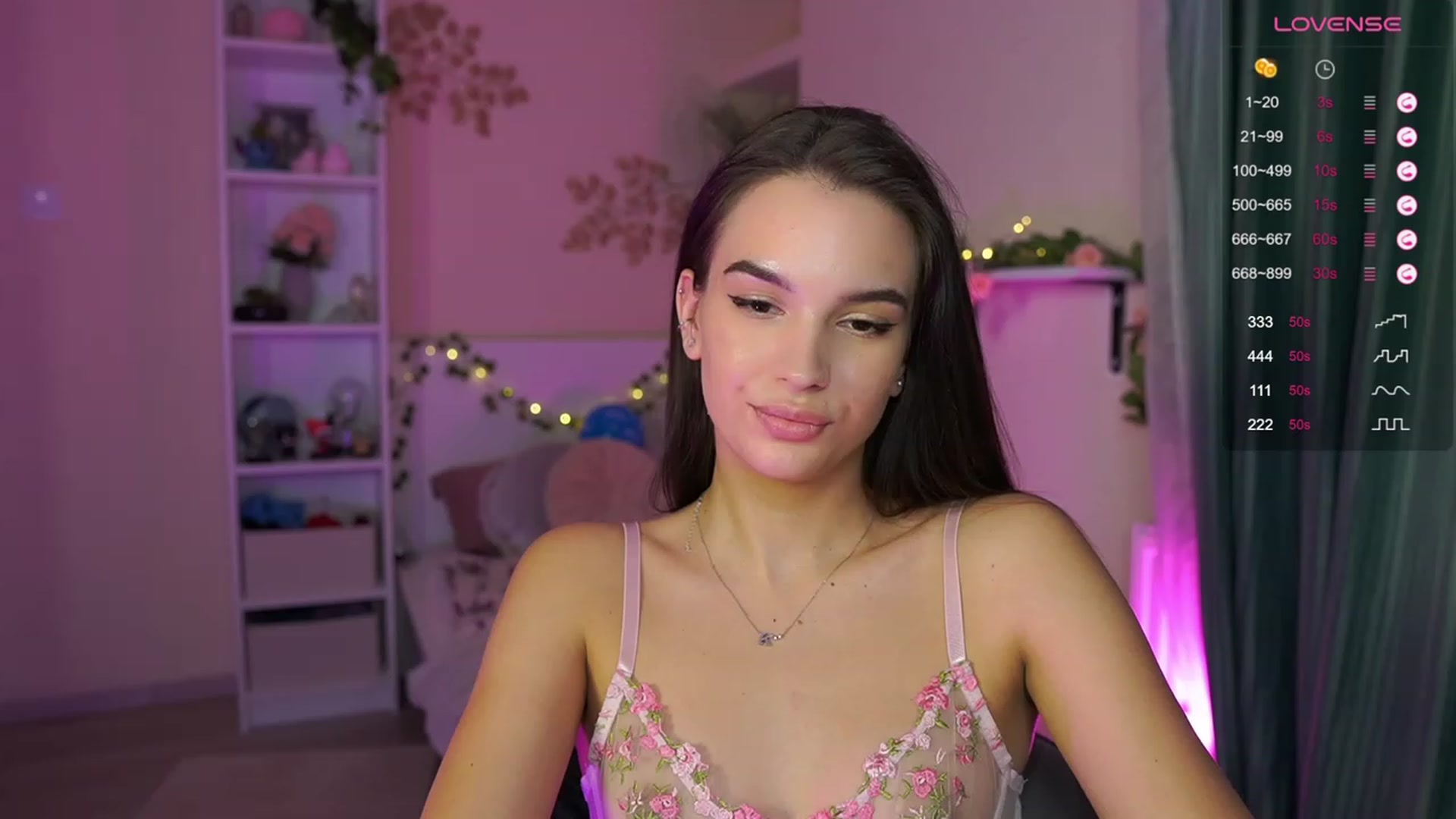 Gallery image thumbnail from Kylie_Quinn's myfreecams stream on, 10/27/2023, 22:40 image 17 of 20