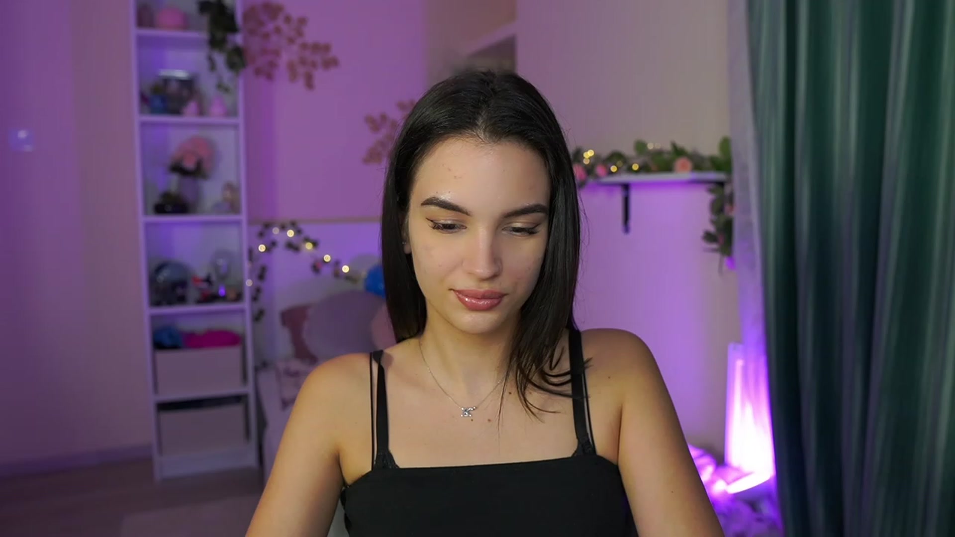 Gallery image thumbnail from Kylie_Quinn's myfreecams stream on, 10/31/2023, 19:37 image 3 of 20