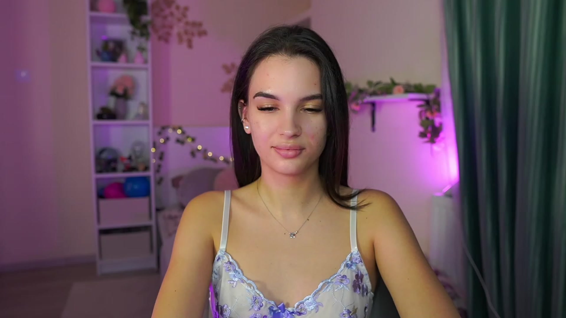 Gallery image thumbnail from Kylie_Quinn's myfreecams stream on, 11/09/2023, 21:35 image 12 of 20