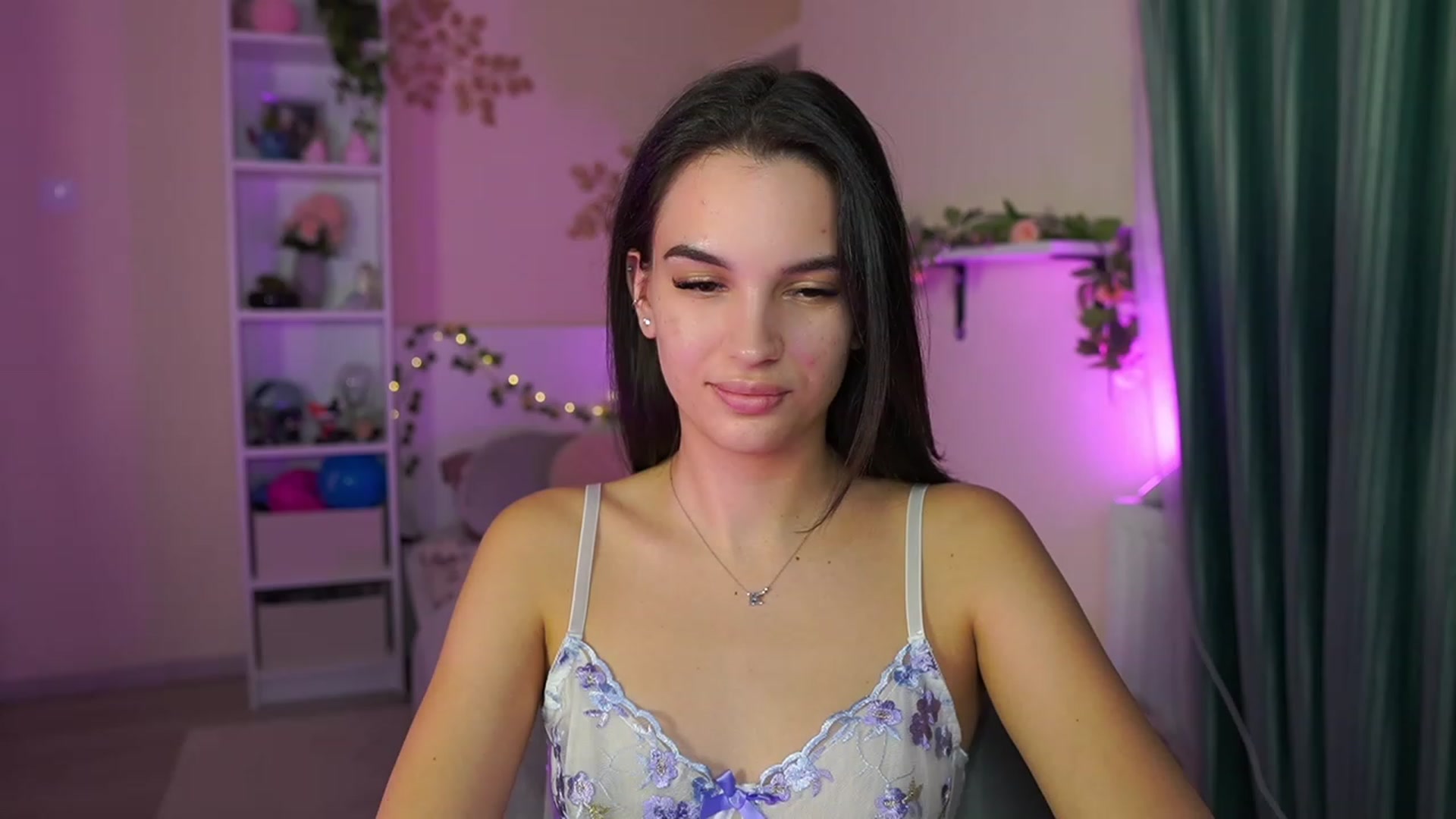Gallery image thumbnail from Kylie_Quinn's myfreecams stream on, 11/09/2023, 21:35 image 11 of 20