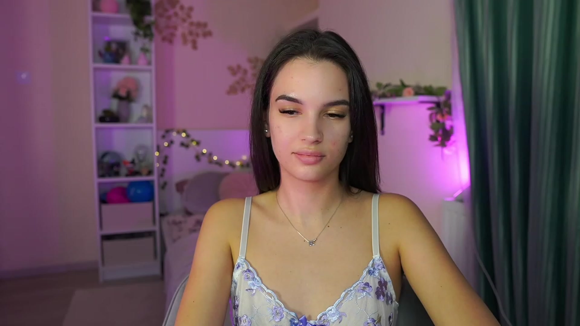 Gallery image thumbnail from Kylie_Quinn's myfreecams stream on, 11/09/2023, 21:35 image 8 of 20