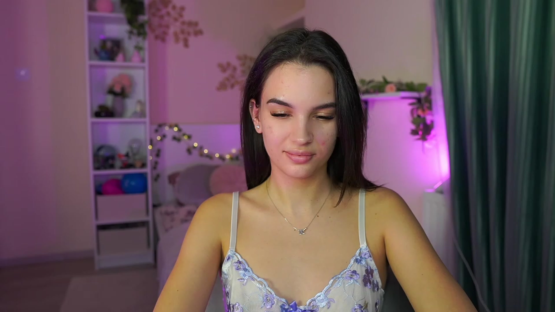 Gallery image thumbnail from Kylie_Quinn's myfreecams stream on, 11/09/2023, 21:35 image 9 of 20