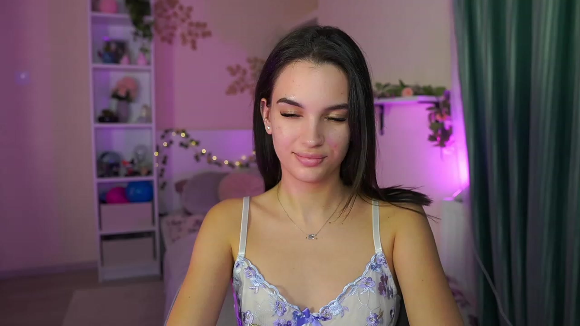 Gallery image thumbnail from Kylie_Quinn's myfreecams stream on, 11/09/2023, 21:35 image 14 of 20