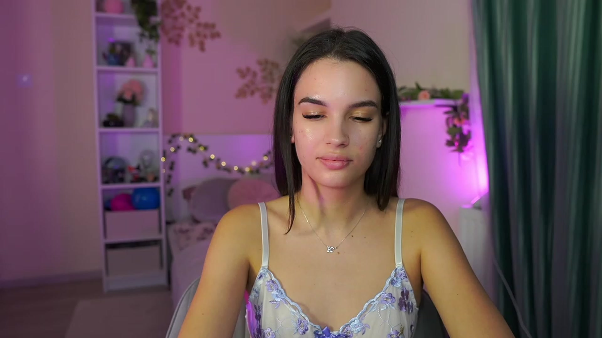 Gallery image thumbnail from Kylie_Quinn's myfreecams stream on, 11/09/2023, 22:46 image 4 of 20