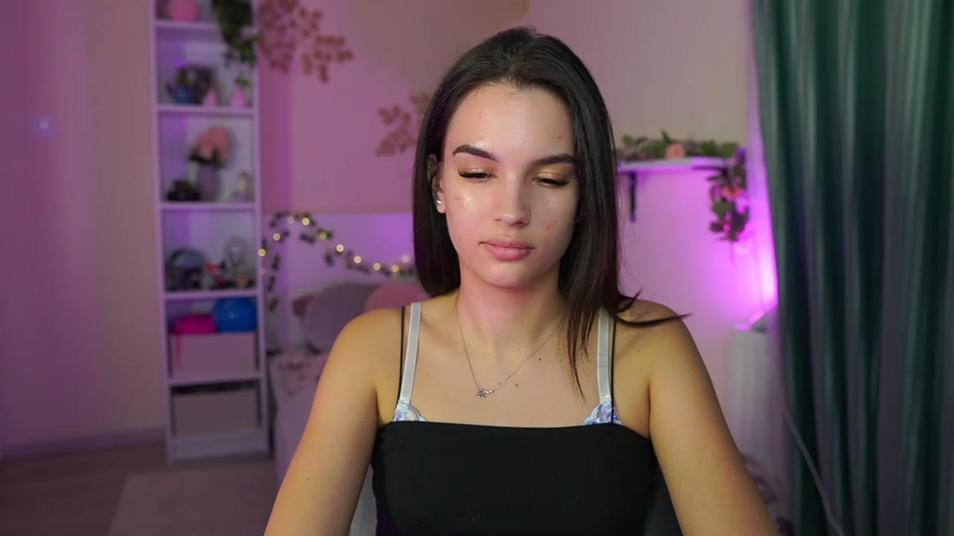 Gallery image thumbnail from Kylie_Quinn's myfreecams stream on, 11/09/2023, 22:46 image 20 of 20