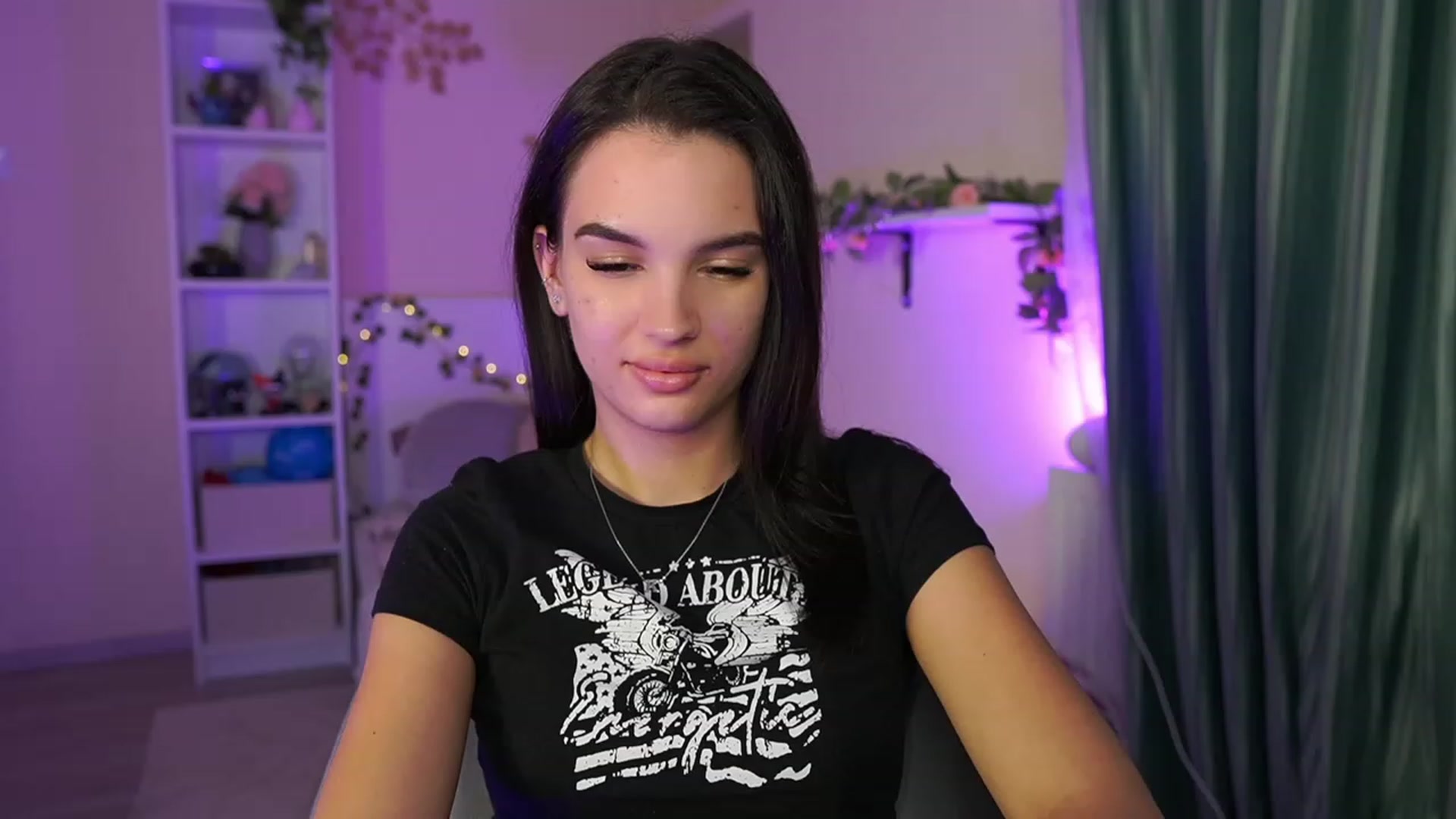 Gallery image thumbnail from Kylie_Quinn's myfreecams stream on, 11/10/2023, 19:36 image 10 of 20
