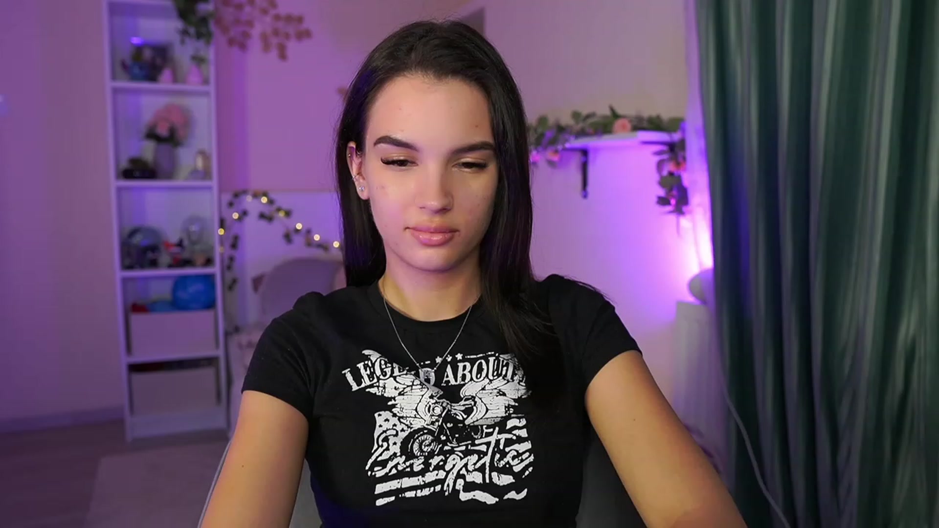 Gallery image thumbnail from Kylie_Quinn's myfreecams stream on, 11/10/2023, 19:36 image 9 of 20