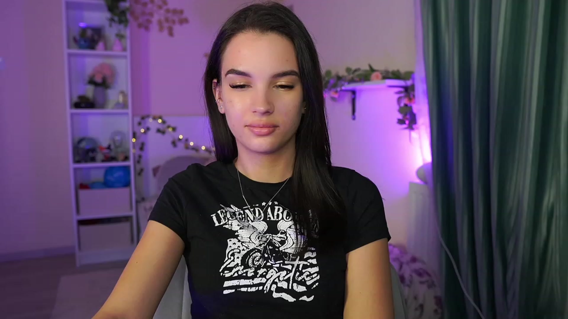 Gallery image thumbnail from Kylie_Quinn's myfreecams stream on, 11/10/2023, 19:36 image 13 of 20