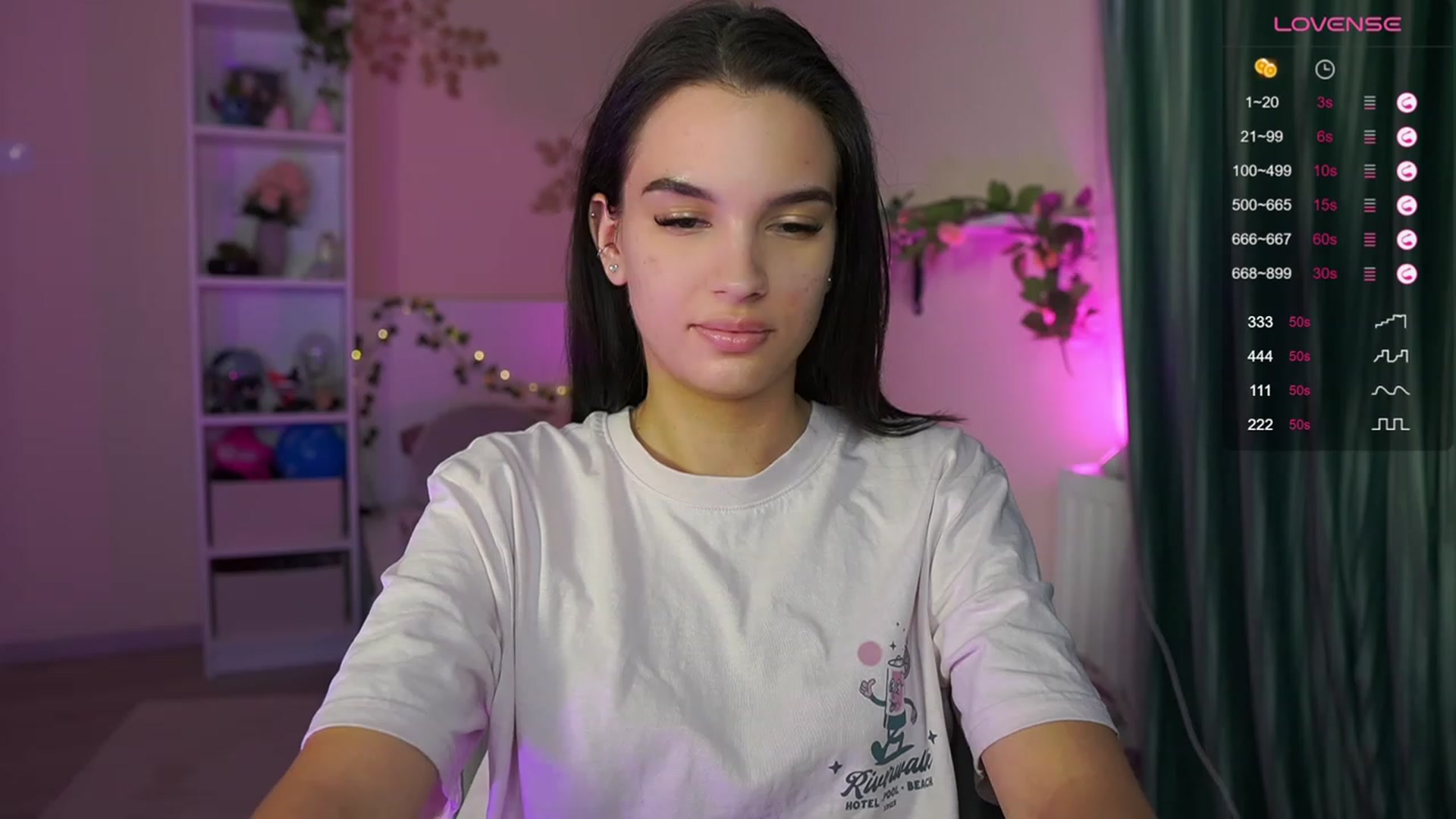 Gallery image thumbnail from Kylie_Quinn's myfreecams stream on, 11/13/2023, 24:11 image 13 of 20
