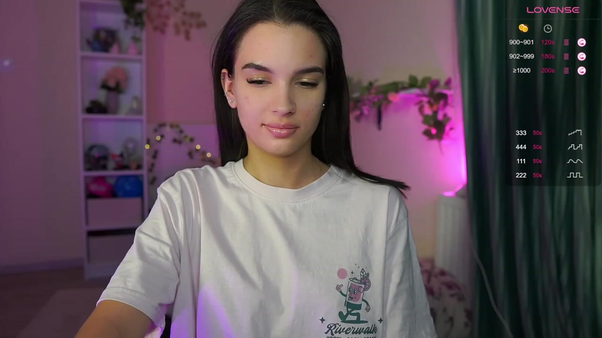 Gallery image thumbnail from Kylie_Quinn's myfreecams stream on, 11/13/2023, 24:11 image 8 of 20