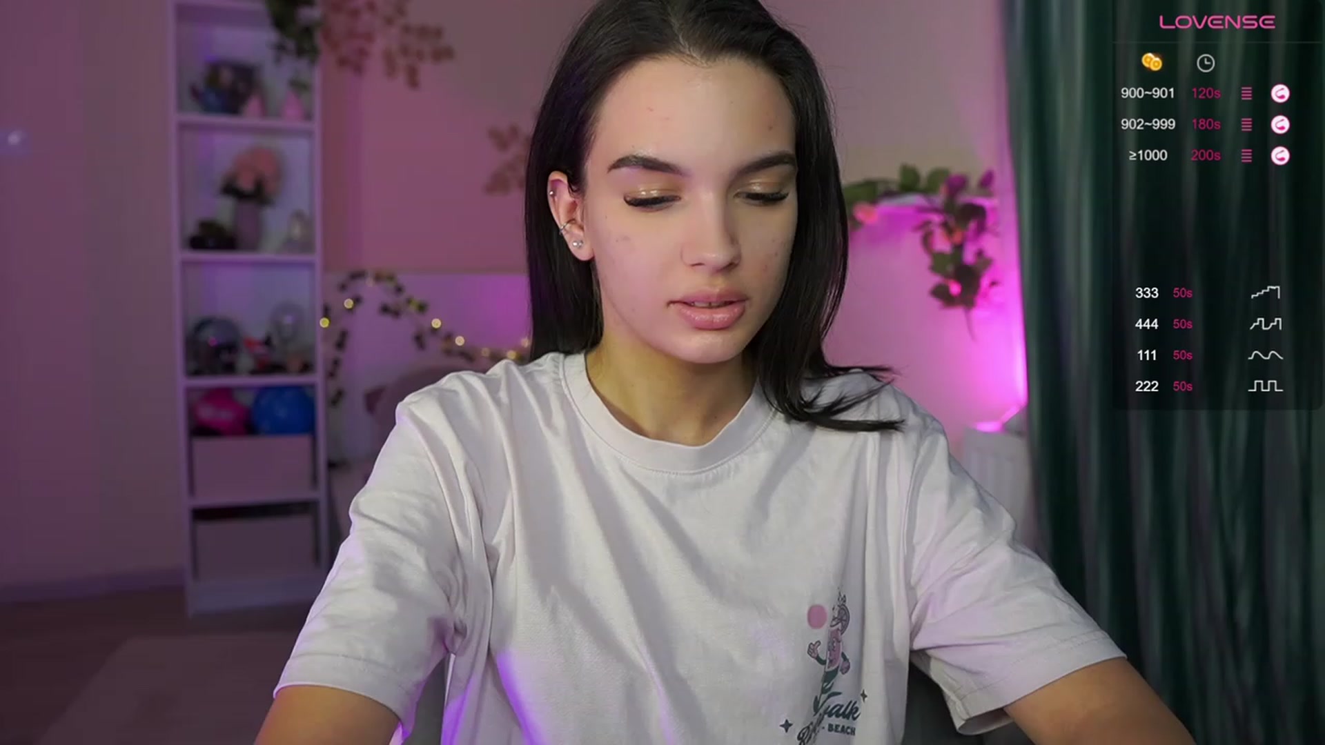 Gallery image thumbnail from Kylie_Quinn's myfreecams stream on, 11/13/2023, 24:11 image 18 of 20