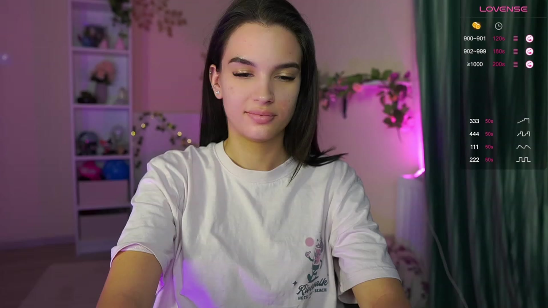 Gallery image thumbnail from Kylie_Quinn's myfreecams stream on, 11/13/2023, 24:11 image 4 of 20