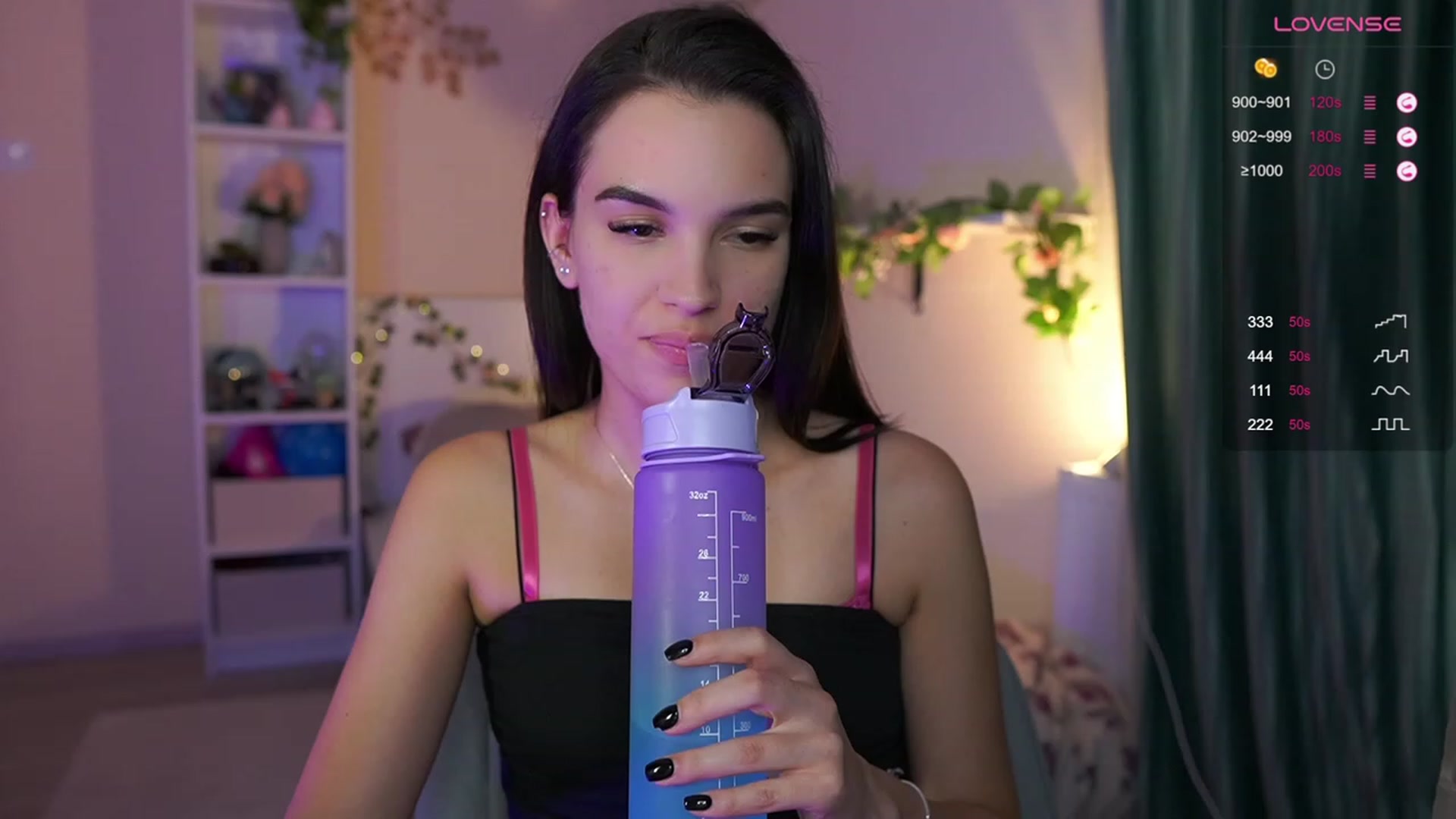Gallery image thumbnail from Kylie_Quinn's myfreecams stream on, 11/13/2023, 22:06 image 8 of 20