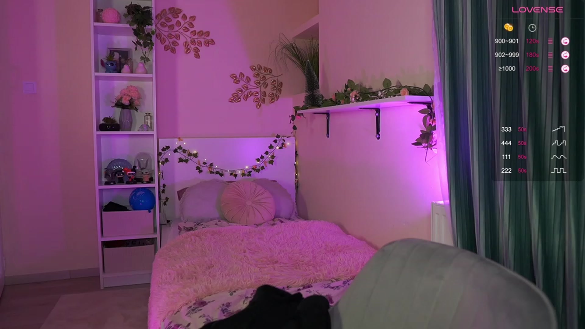 Gallery image thumbnail from Kylie_Quinn's myfreecams stream on, 11/27/2023, 22:55 image 12 of 20