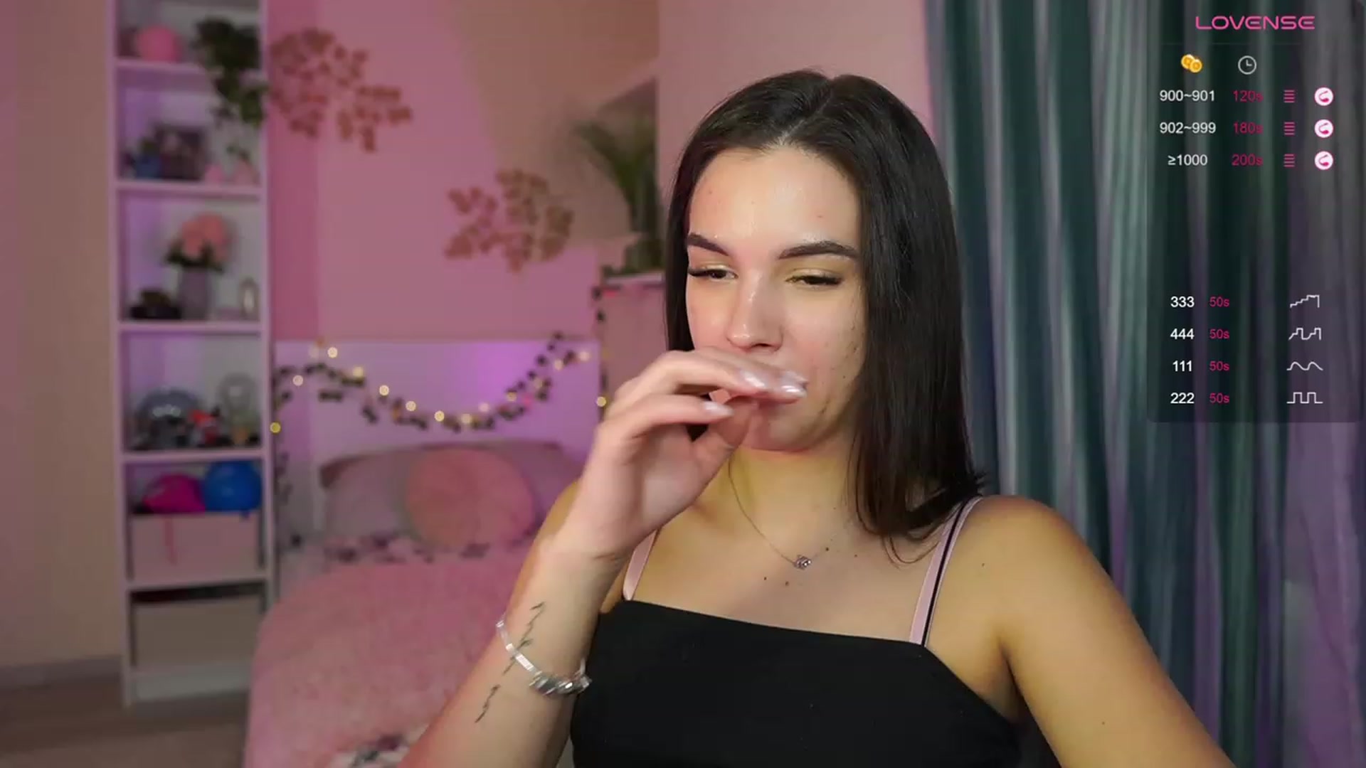 Gallery image thumbnail from Kylie_Quinn's myfreecams stream on, 12/01/2023, 21:55 image 6 of 20