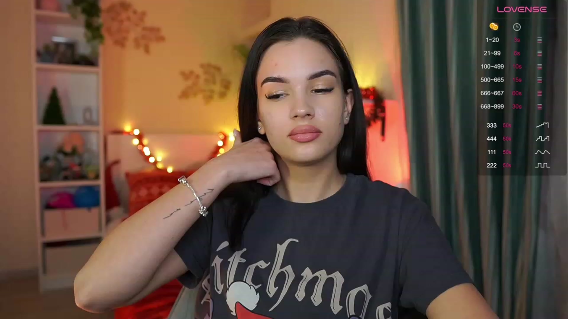 Gallery image thumbnail from Kylie_Quinn's myfreecams stream on, 12/11/2023, 24:19 image 13 of 20
