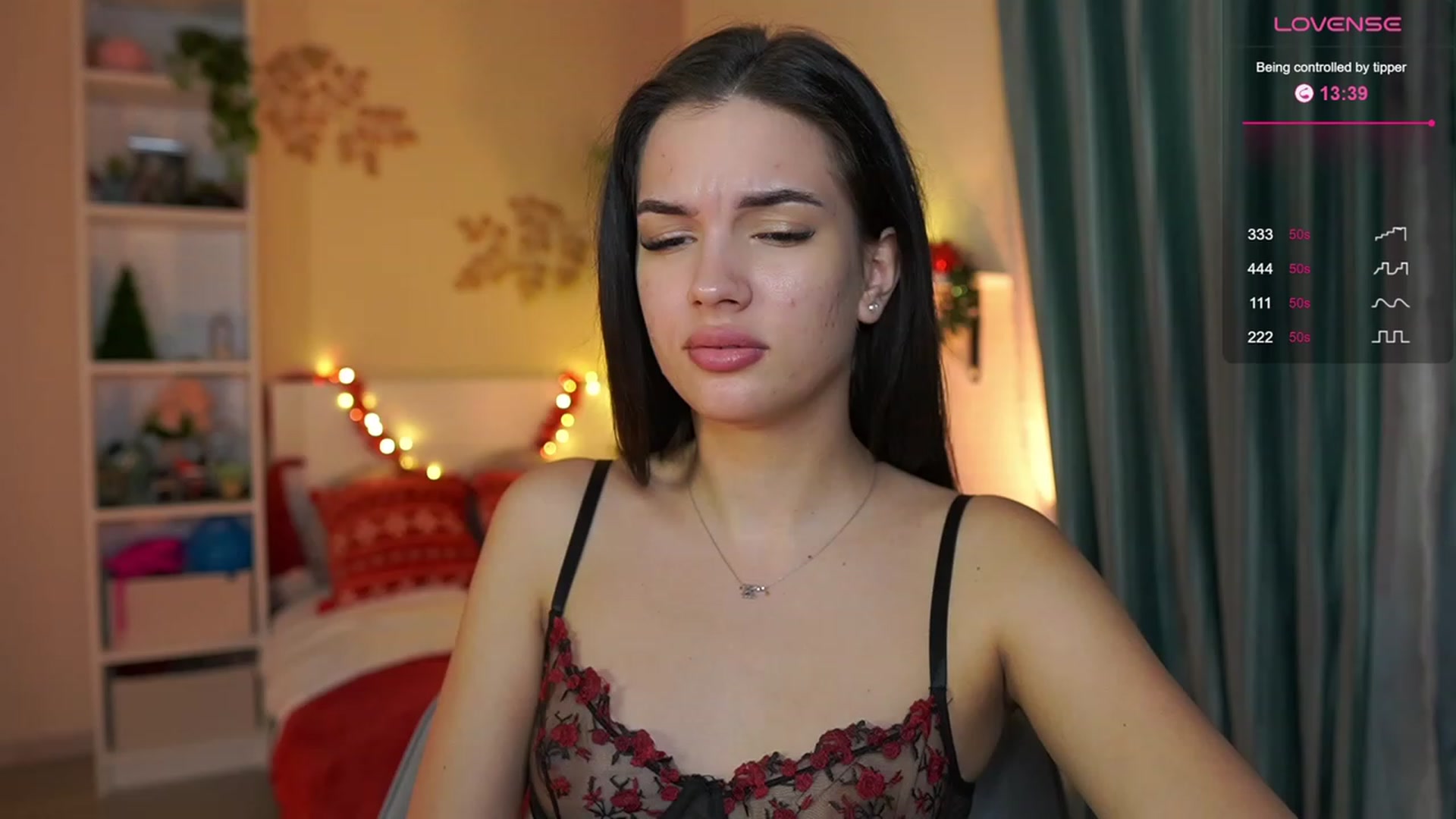 Gallery image thumbnail from Kylie_Quinn's myfreecams stream on, 12/14/2023, 24:03 image 1 of 20