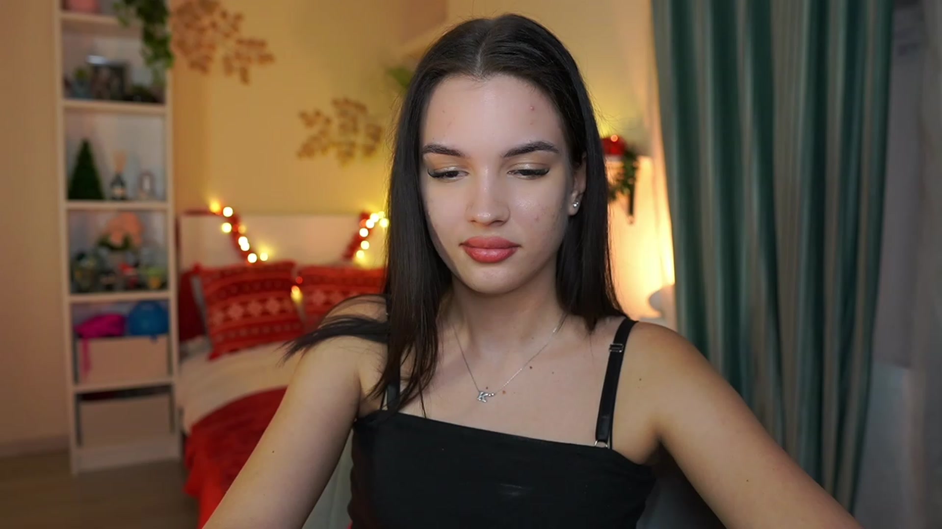 Gallery image thumbnail from Kylie_Quinn's myfreecams stream on, 12/19/2023, 23:34 image 6 of 20