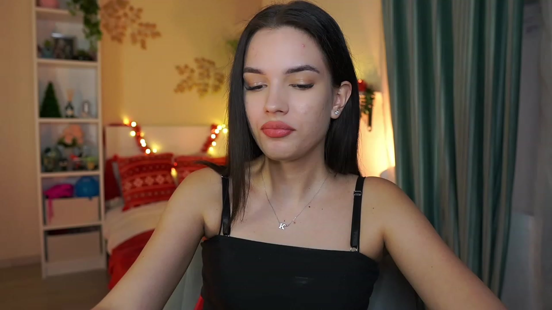 Gallery image thumbnail from Kylie_Quinn's myfreecams stream on, 12/19/2023, 23:34 image 4 of 20