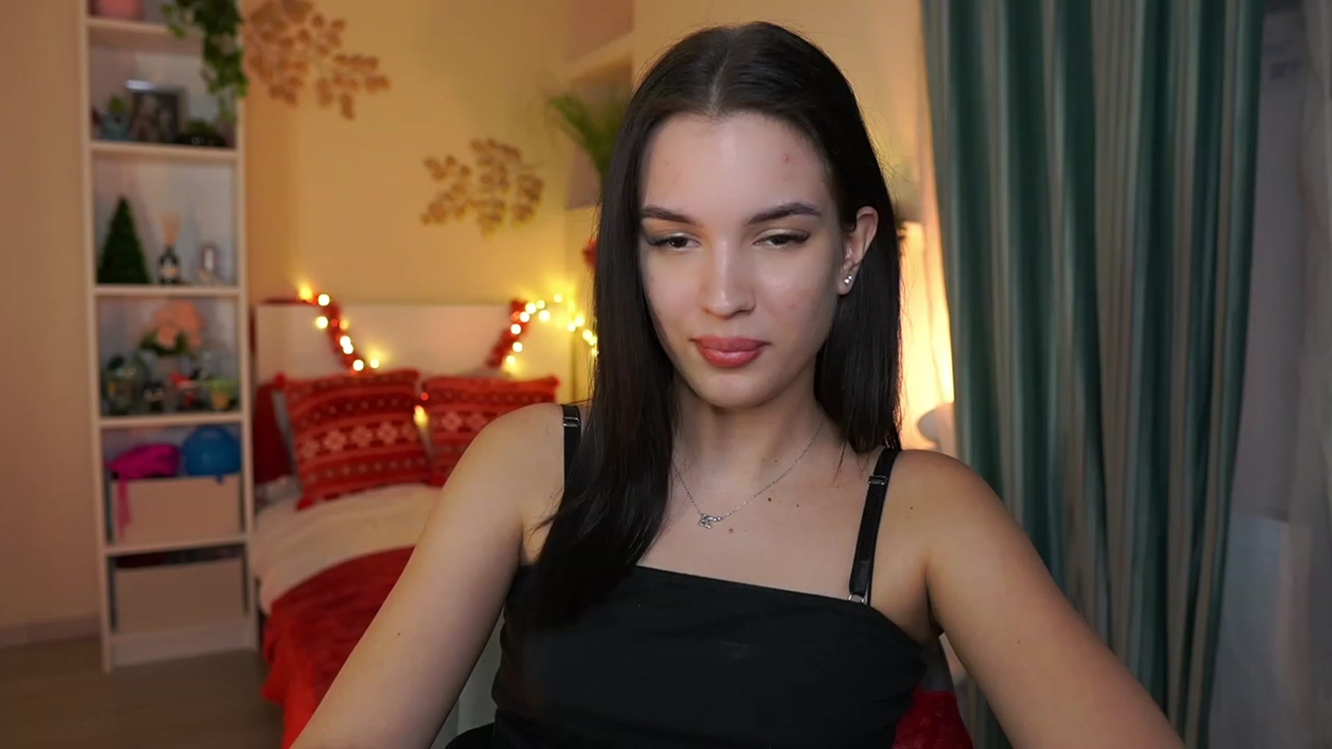 Gallery image thumbnail from Kylie_Quinn's myfreecams stream on, 12/19/2023, 23:34 image 14 of 20