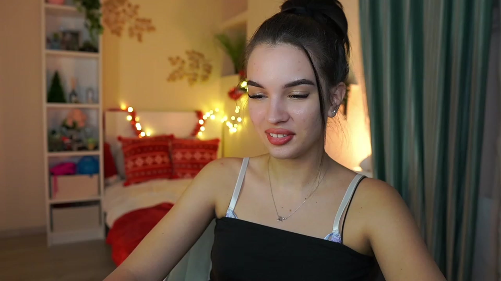 Gallery image thumbnail from Kylie_Quinn's myfreecams stream on, 12/22/2023, 20:04 image 17 of 20