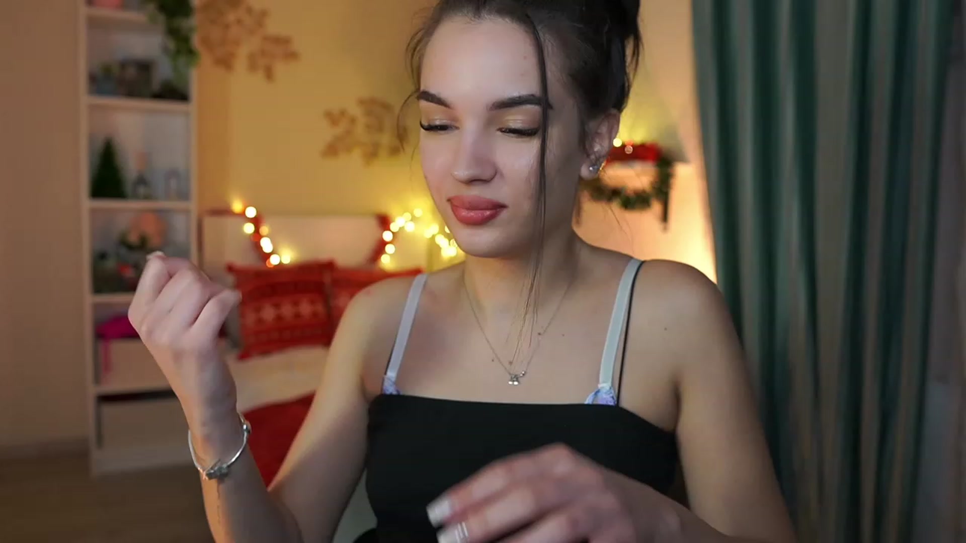Gallery image thumbnail from Kylie_Quinn's myfreecams stream on, 12/22/2023, 20:04 image 20 of 20