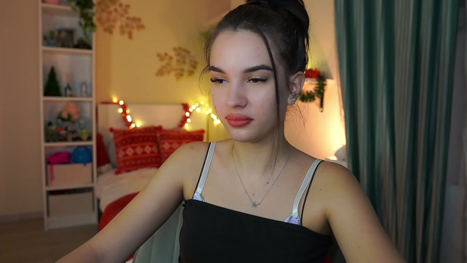 Gallery image thumbnail from Kylie_Quinn's myfreecams stream on, 12/22/2023, 20:04 image 7 of 20