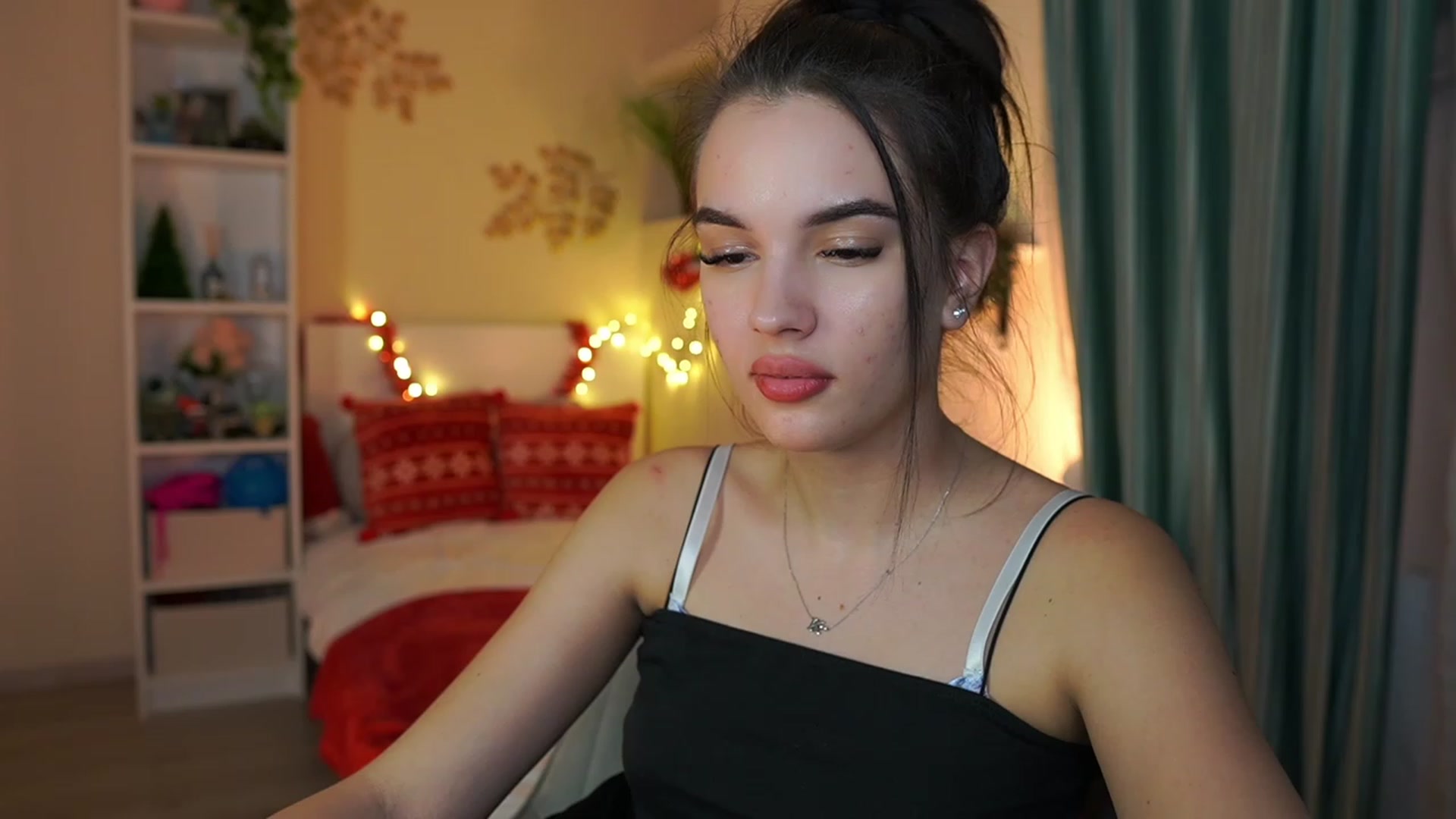Gallery image thumbnail from Kylie_Quinn's myfreecams stream on, 12/22/2023, 23:42 image 17 of 20