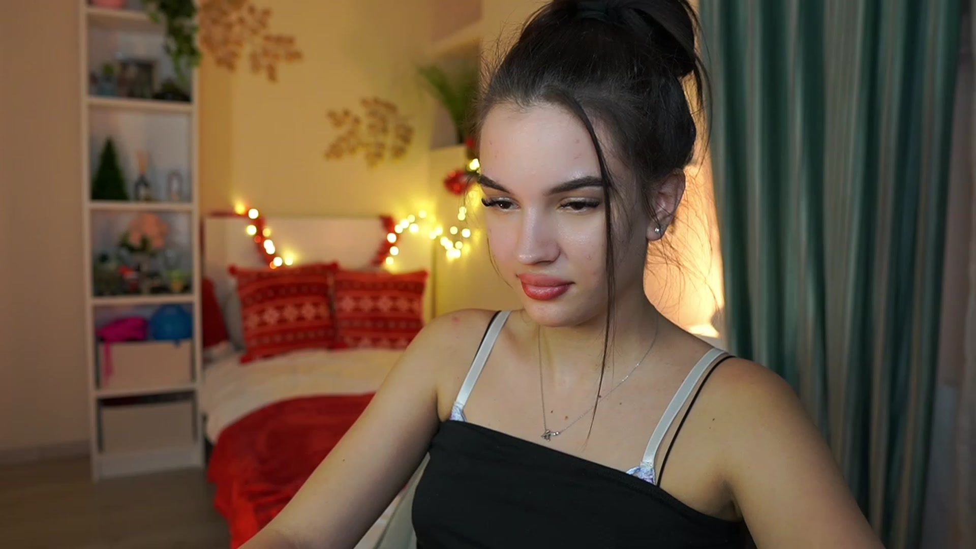 Gallery image thumbnail from Kylie_Quinn's myfreecams stream on, 12/22/2023, 23:42 image 10 of 20