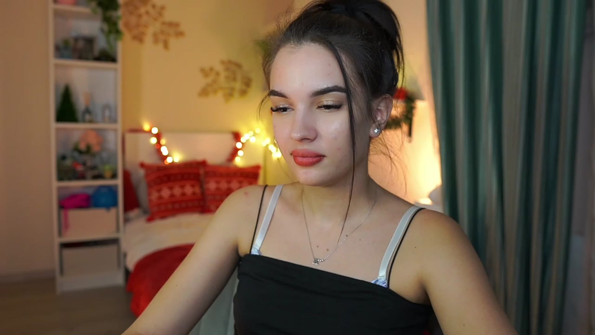 Gallery image thumbnail from Kylie_Quinn's myfreecams stream on, 12/22/2023, 23:42 image 2 of 20