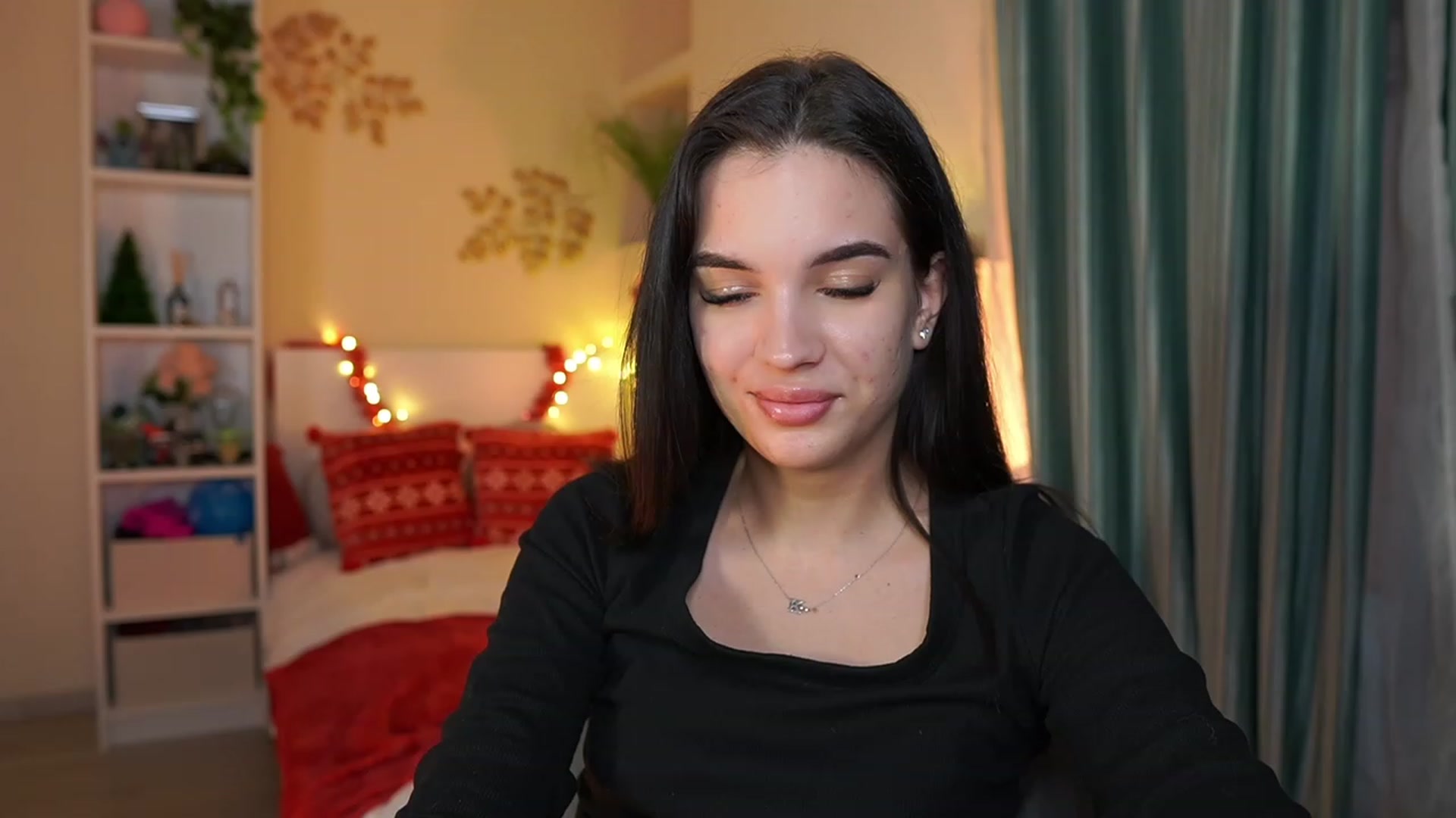 Gallery image thumbnail from Kylie_Quinn's myfreecams stream on, 12/24/2023, 24:06 image 18 of 20