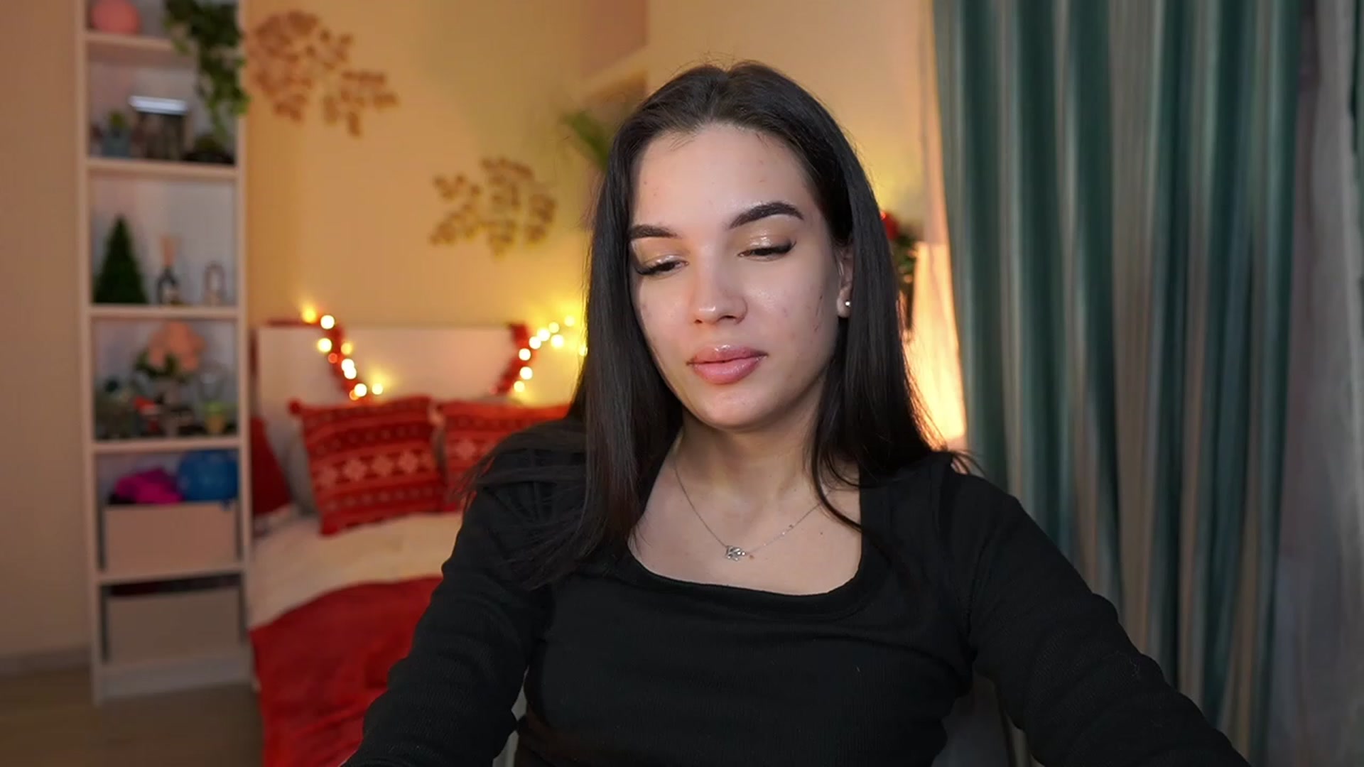 Gallery image thumbnail from Kylie_Quinn's myfreecams stream on, 12/24/2023, 24:06 image 19 of 20