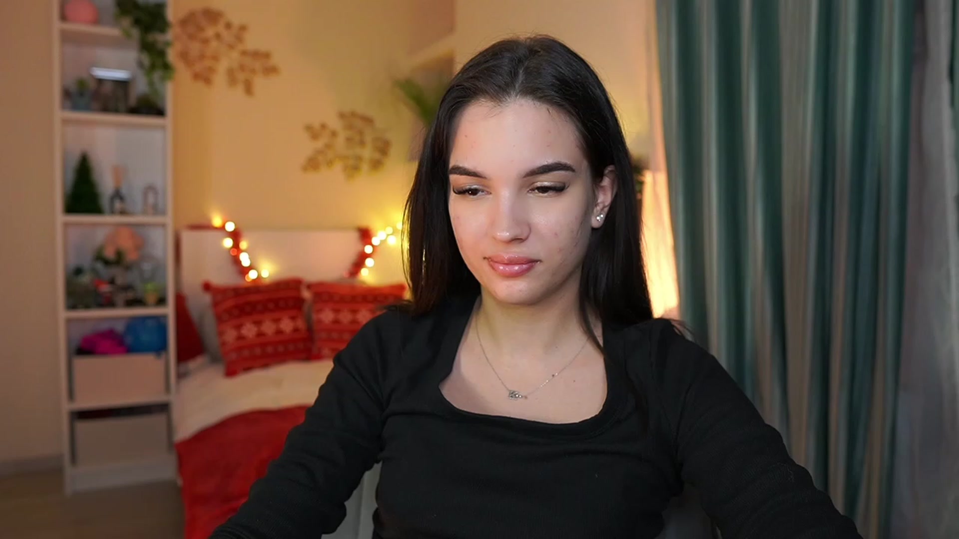 Gallery image thumbnail from Kylie_Quinn's myfreecams stream on, 12/24/2023, 24:06 image 17 of 20